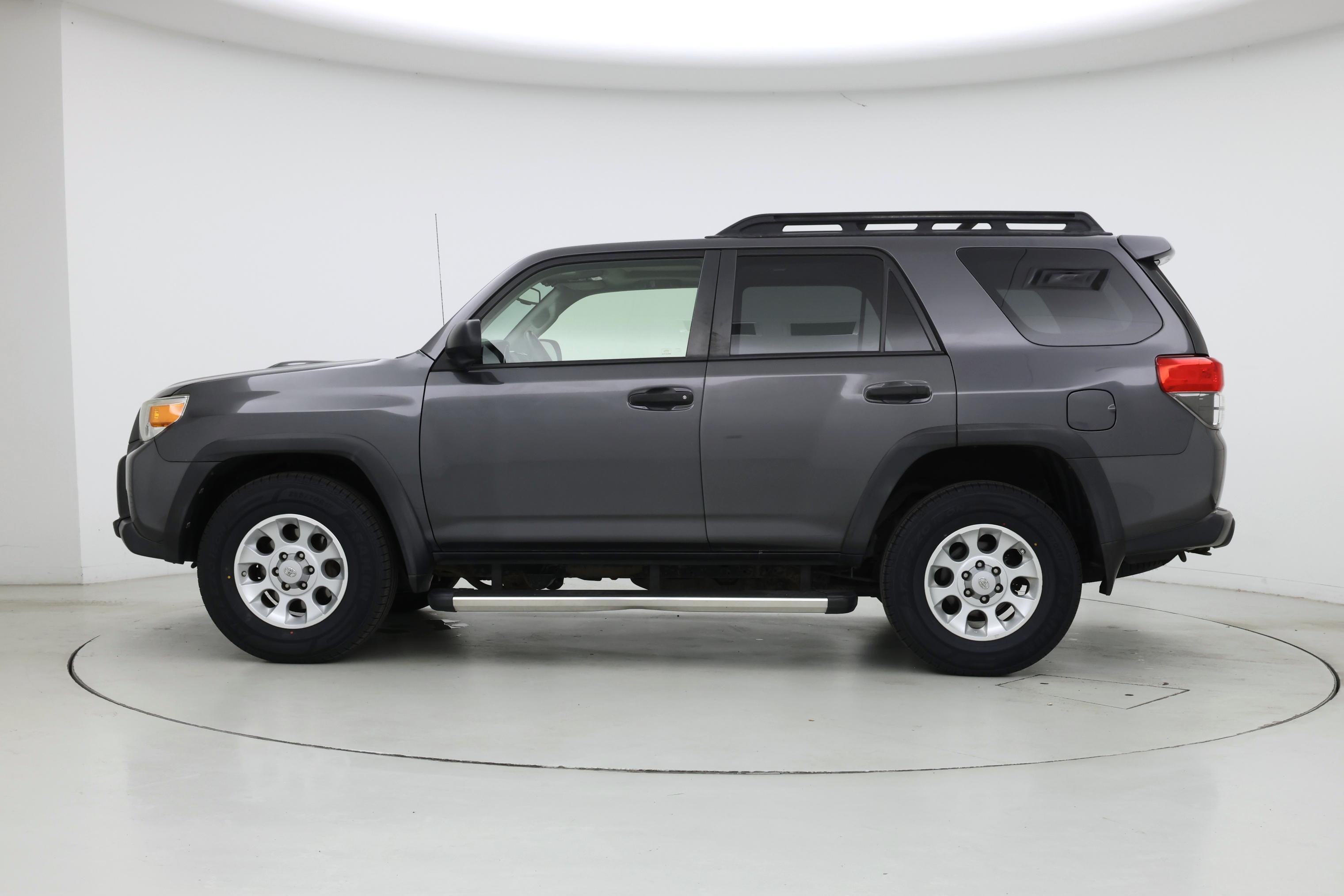 Thumbnail: 2013 Toyota 4Runner - 3