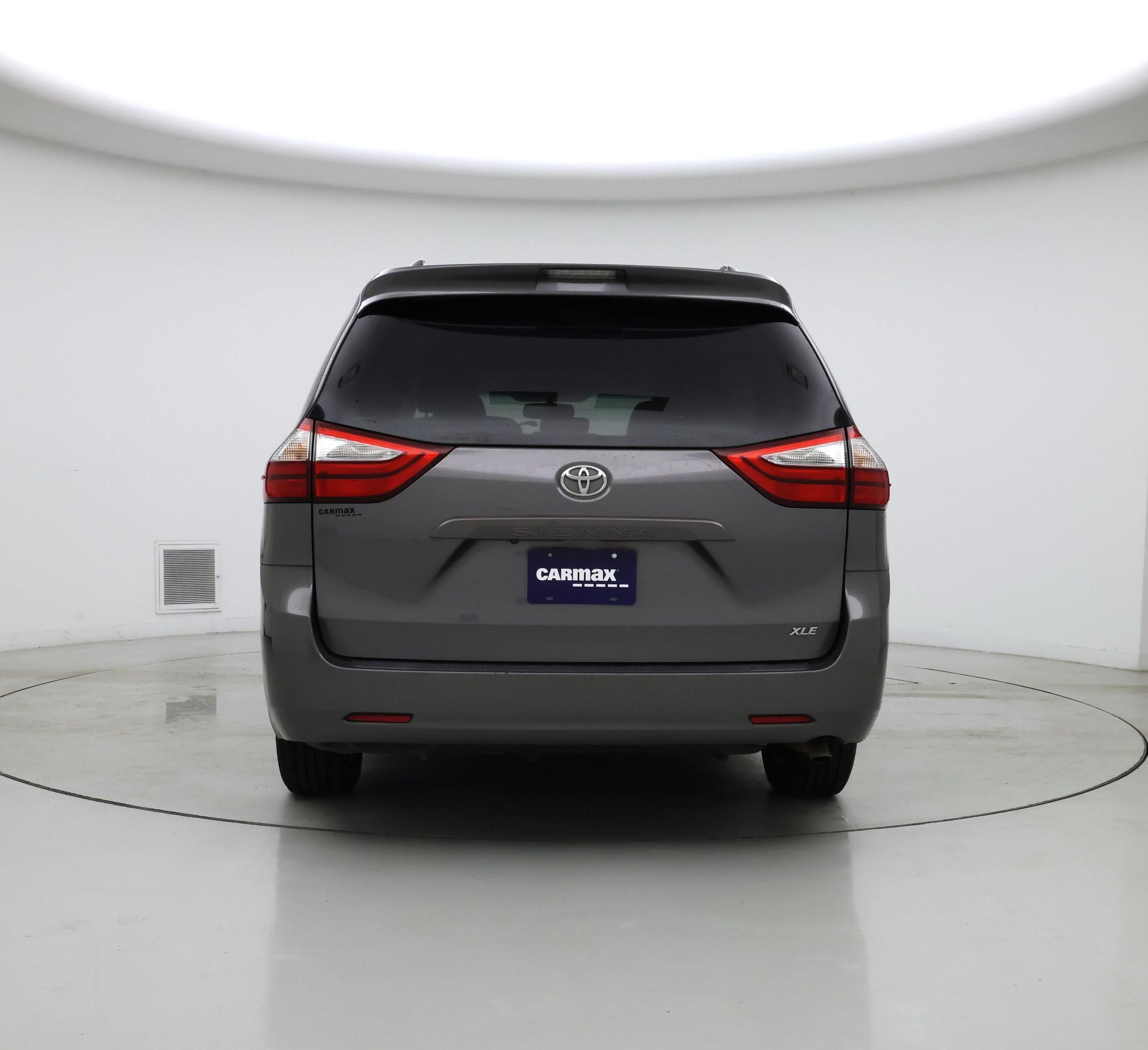 Thumbnail: 2015 Toyota Sienna - 6