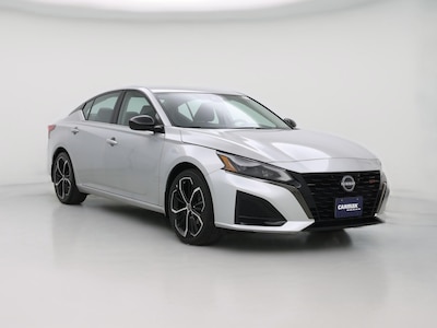 Silver 2023 Nissan Altima SR