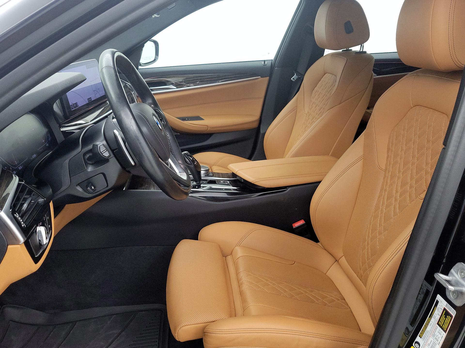 Thumbnail: 2021 BMW 5 Series - 11