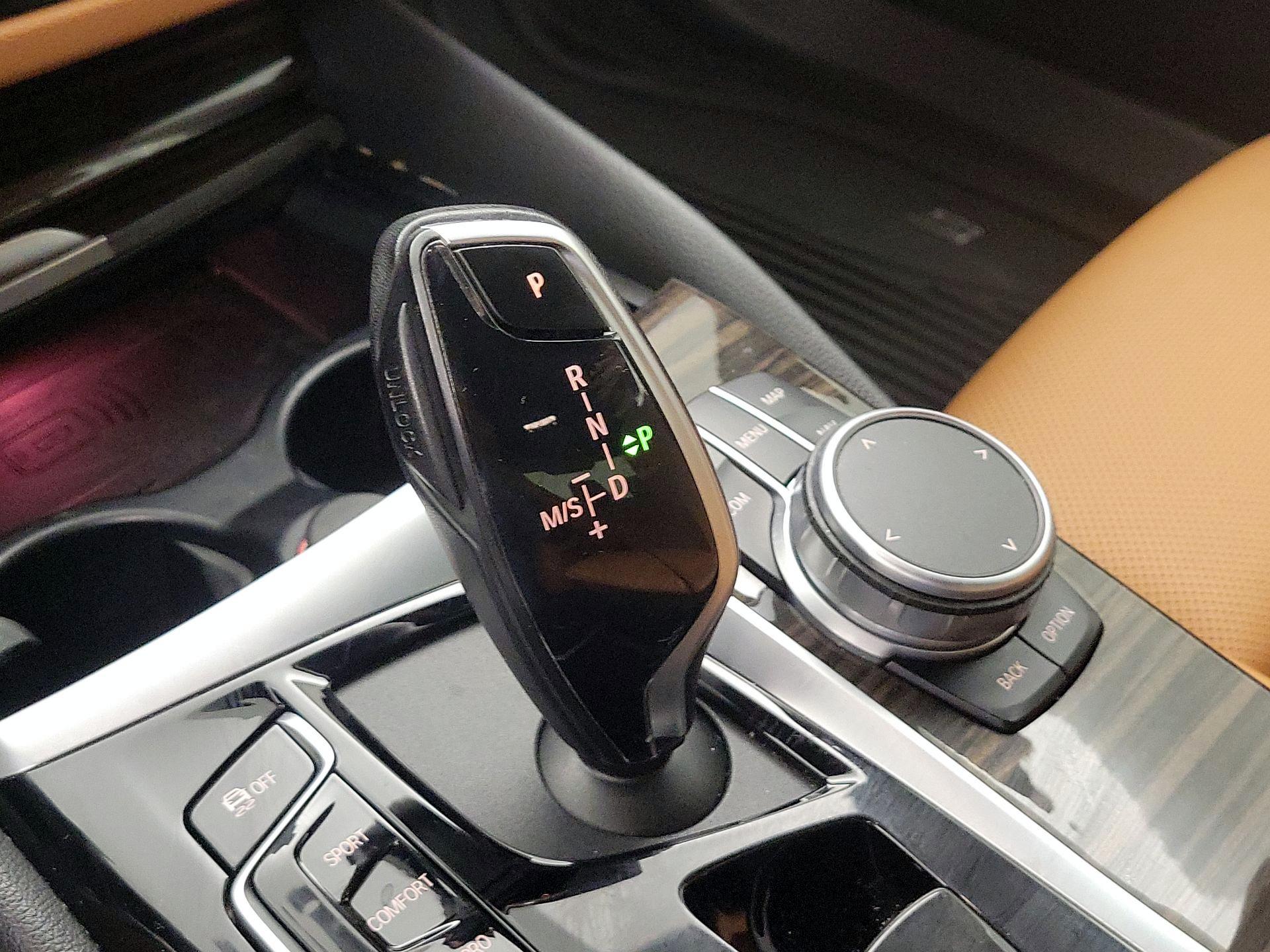 Thumbnail: 2021 BMW 5 Series - 18