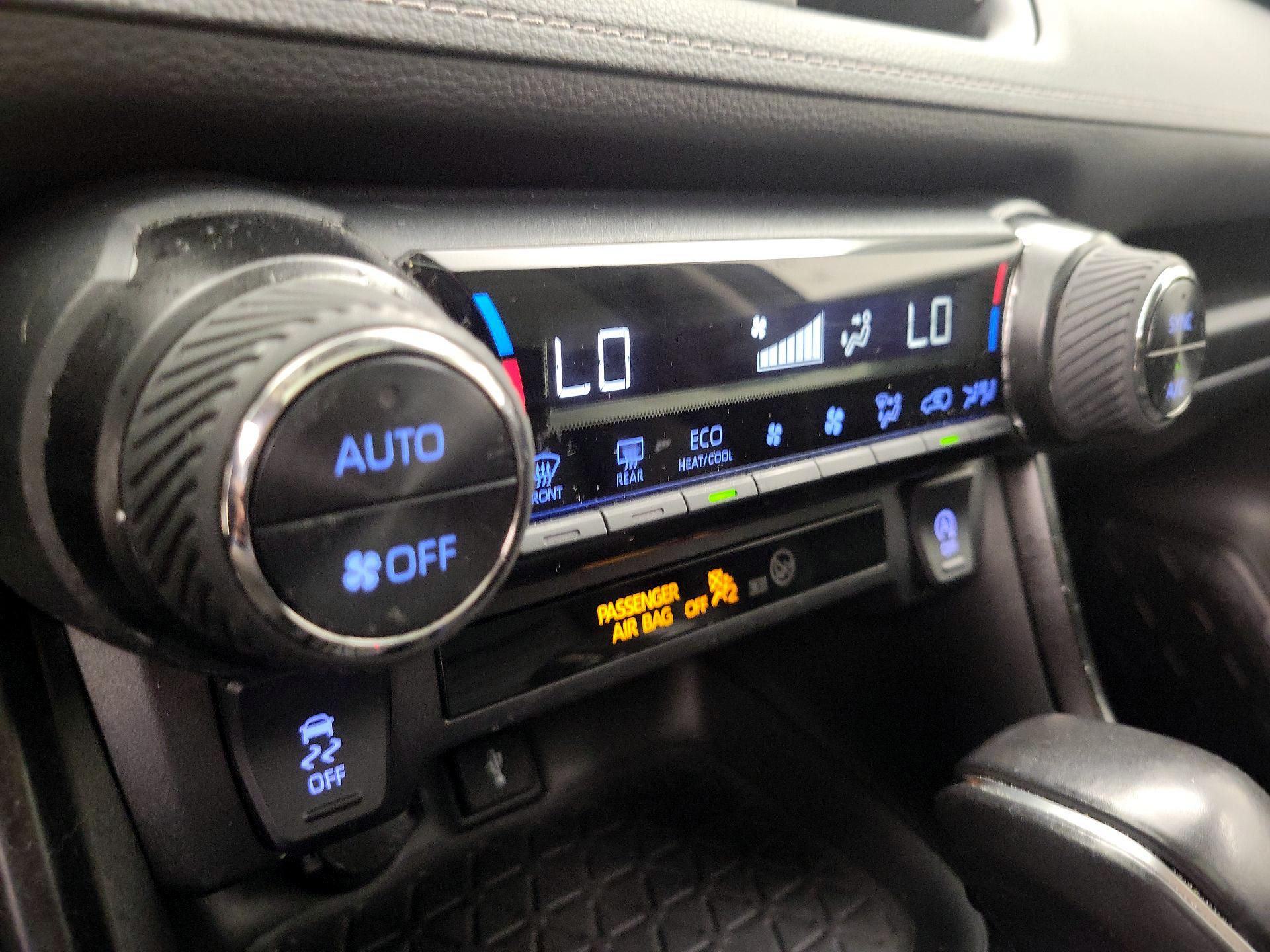 Thumbnail: 2021 Toyota RAV4 - 16