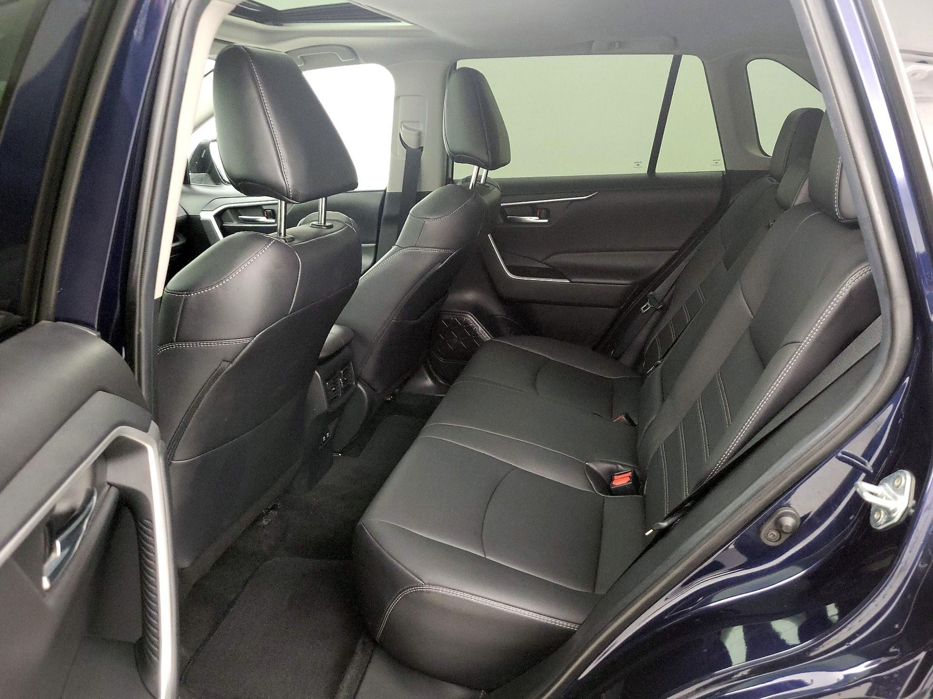 Thumbnail: 2021 Toyota RAV4 - 20