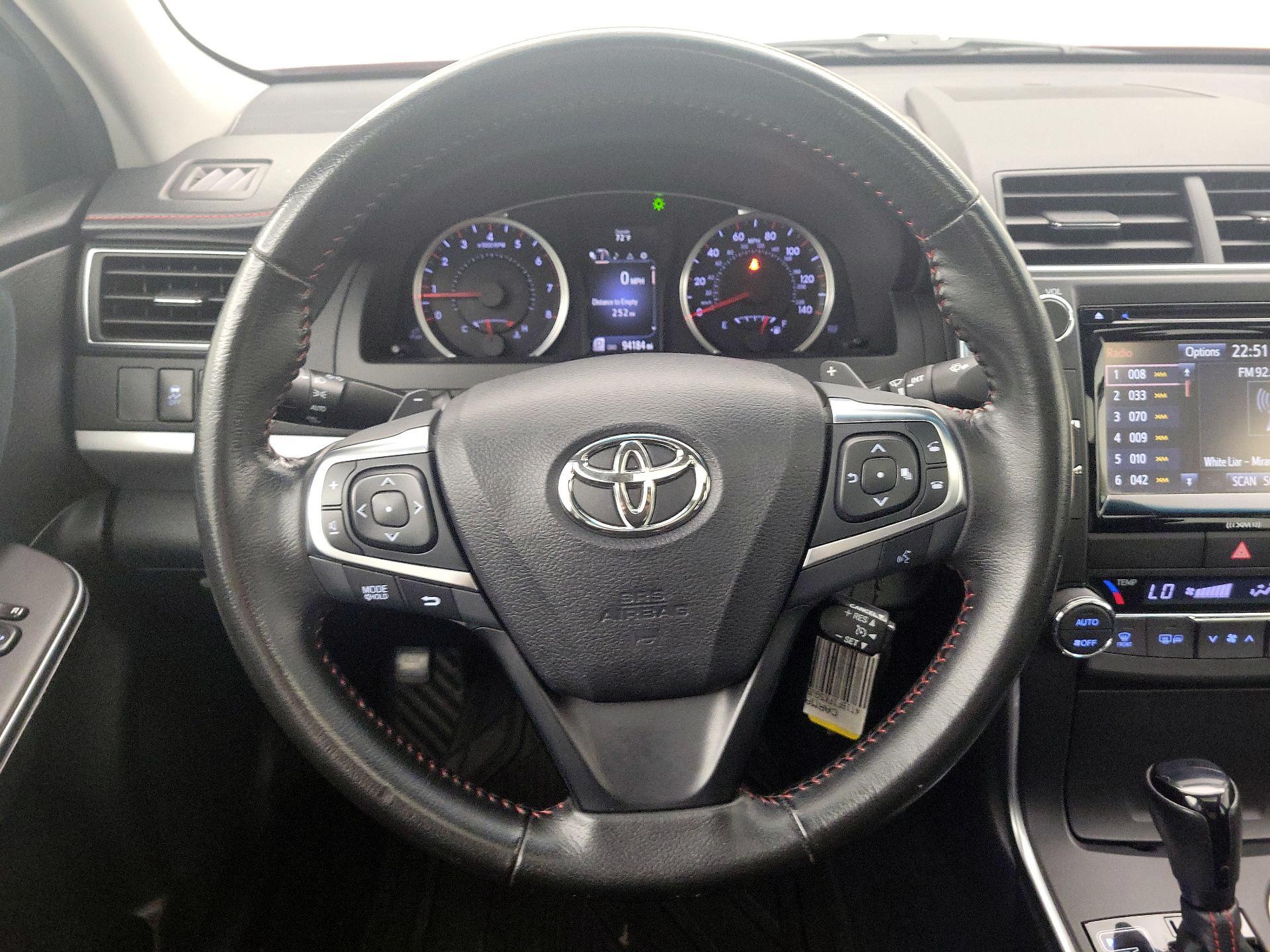 Thumbnail: 2016 Toyota Camry - 10