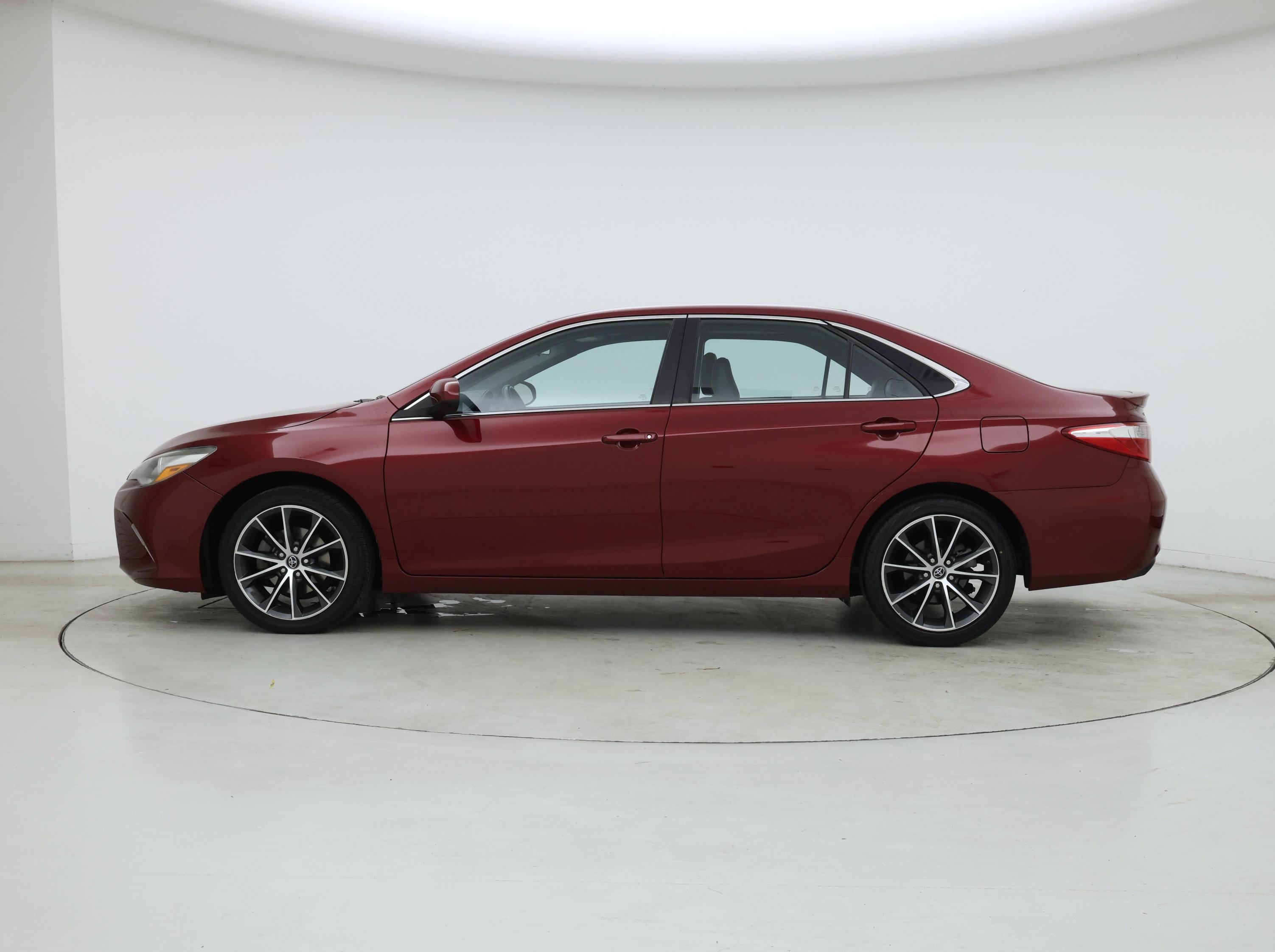Thumbnail: 2016 Toyota Camry - 3