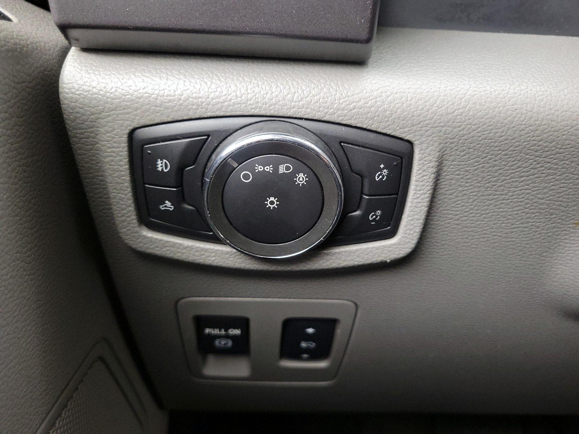 Thumbnail: 2015 Ford F-150 - 13
