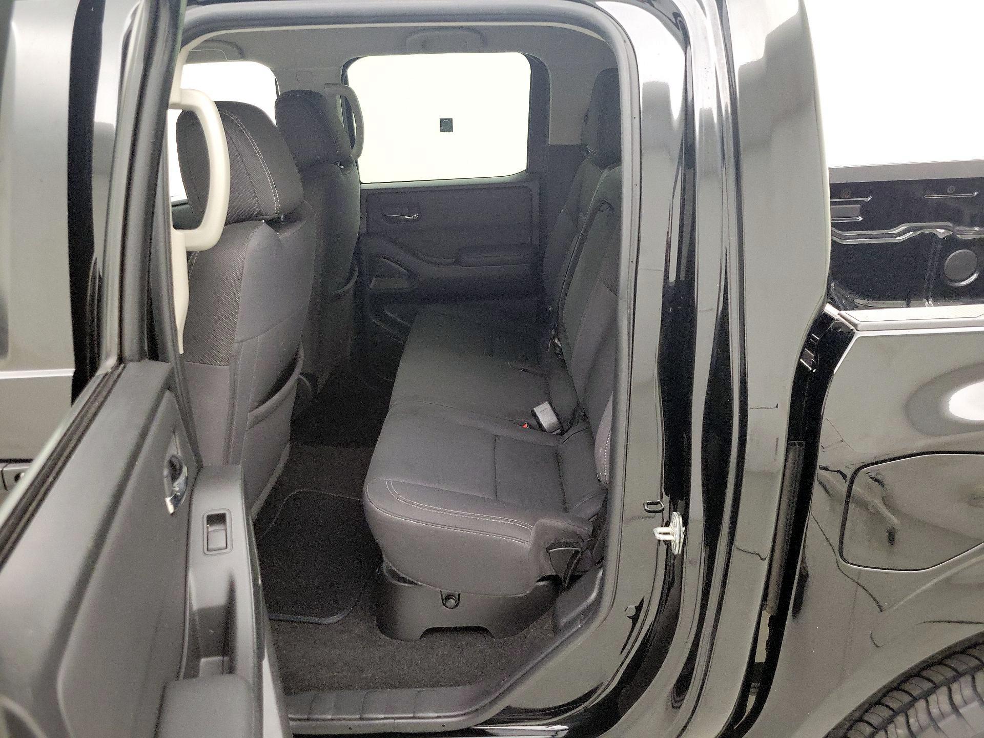 Thumbnail: 2022 Nissan Frontier - 19