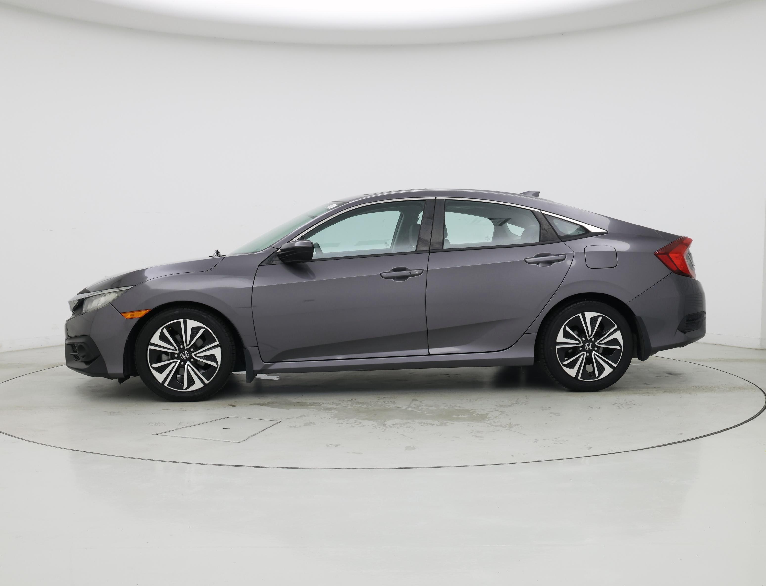Thumbnail: 2016 Honda Civic - 3
