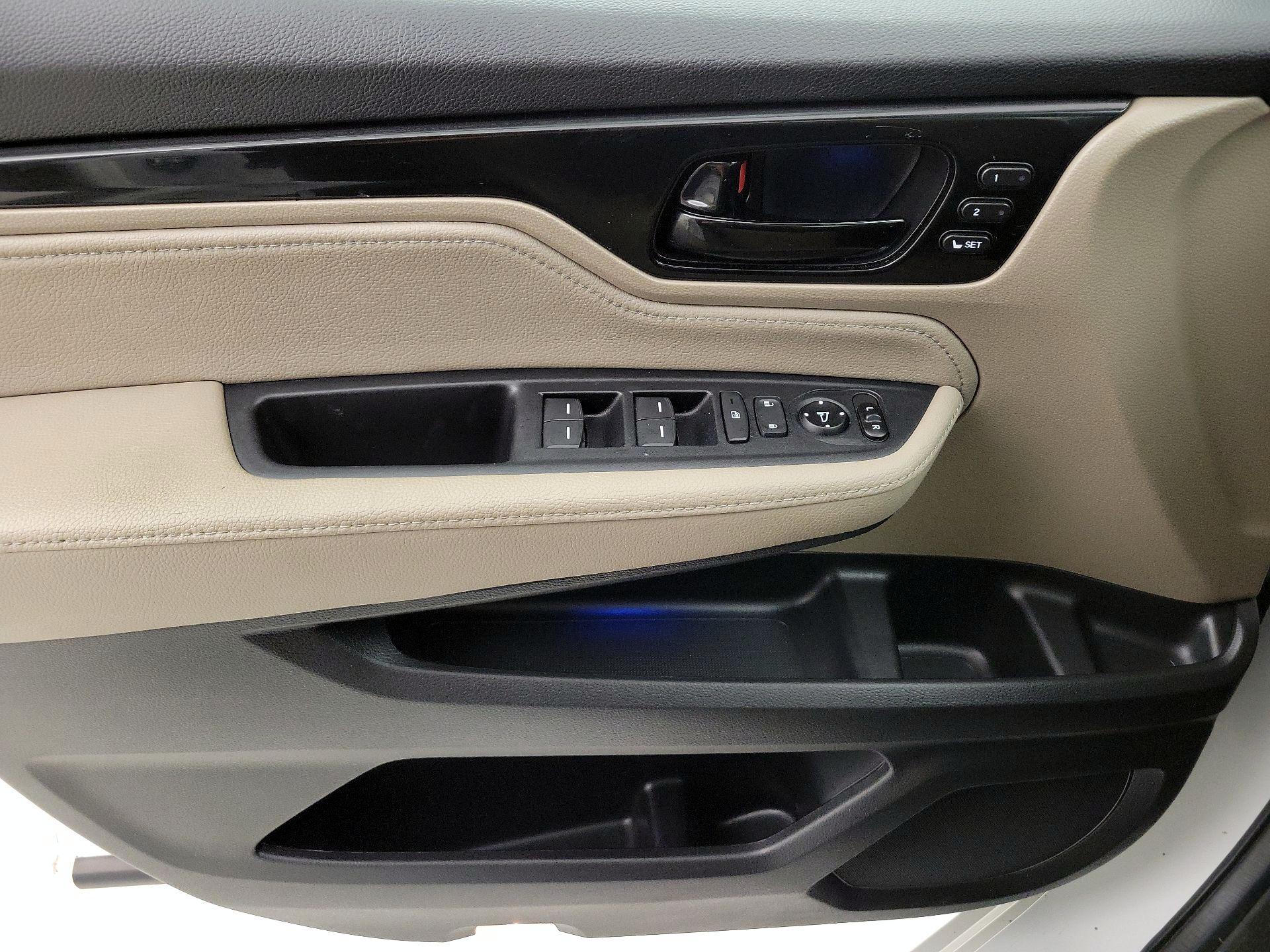 Thumbnail: 2022 Honda Odyssey - 12