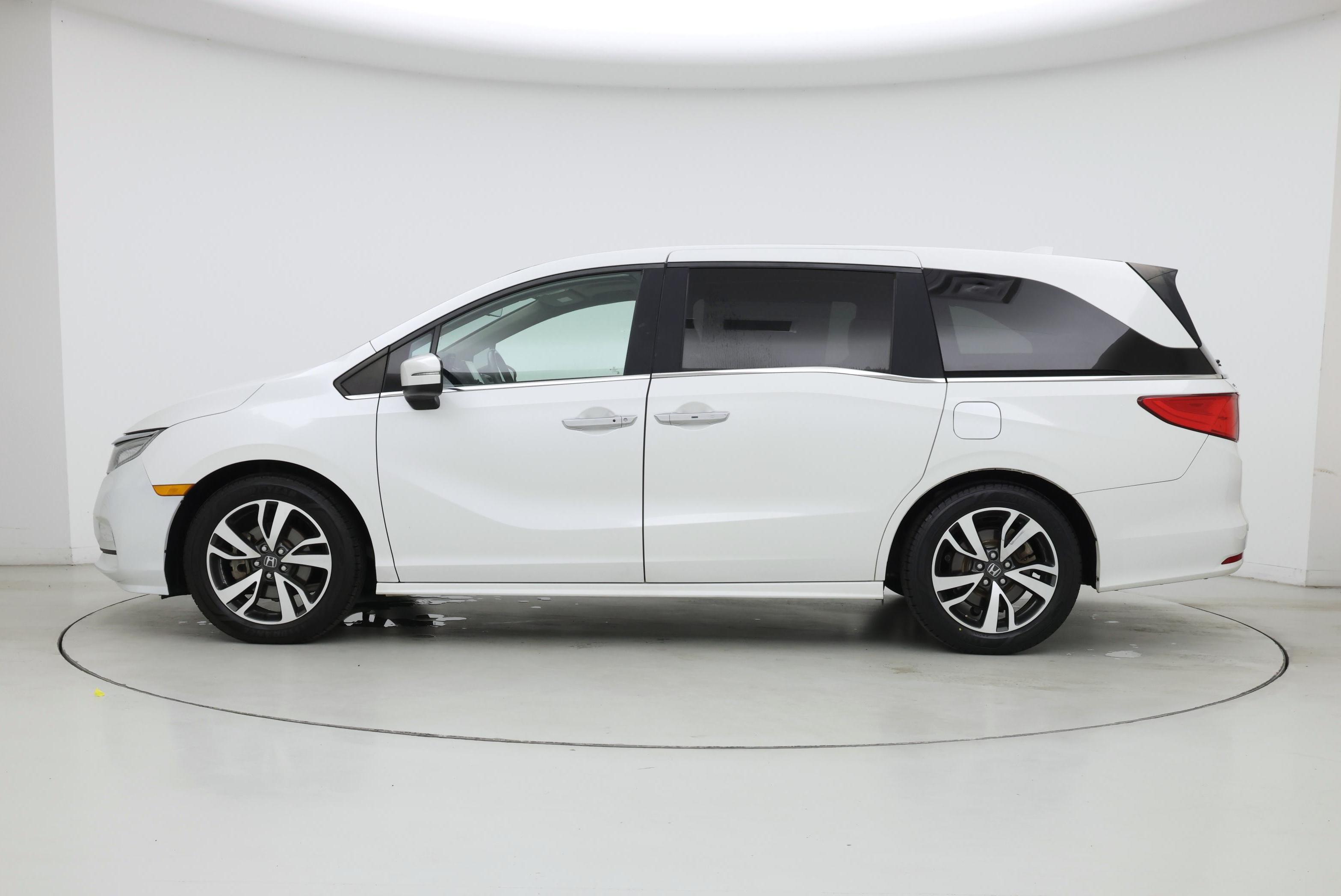 Thumbnail: 2022 Honda Odyssey - 3