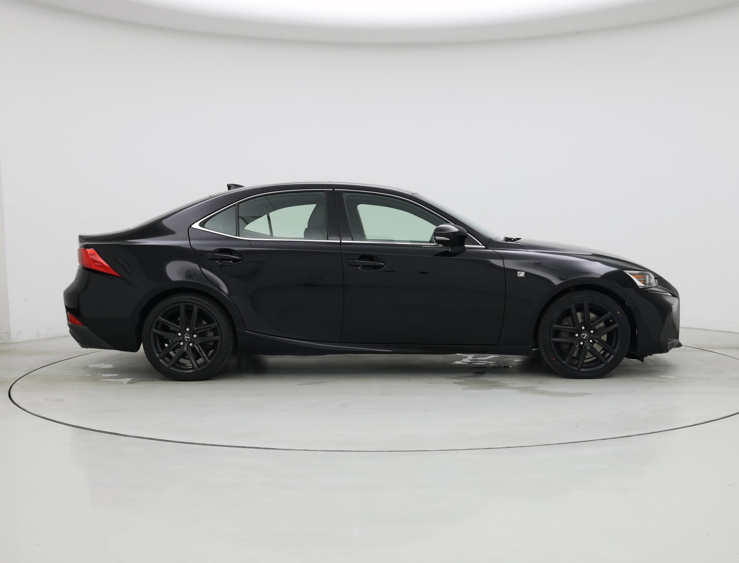 Thumbnail: 2017 Lexus IS - 7