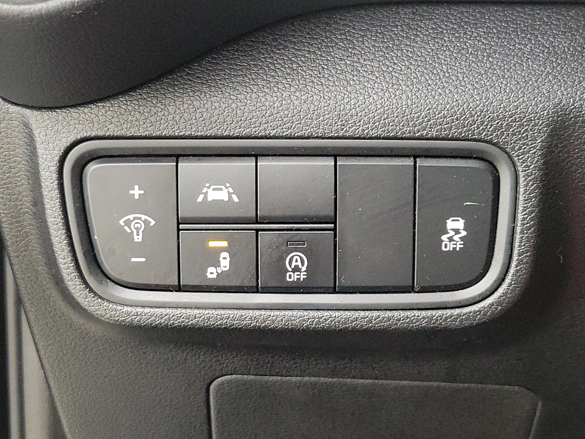 Thumbnail: 2020 Kia Soul - 13