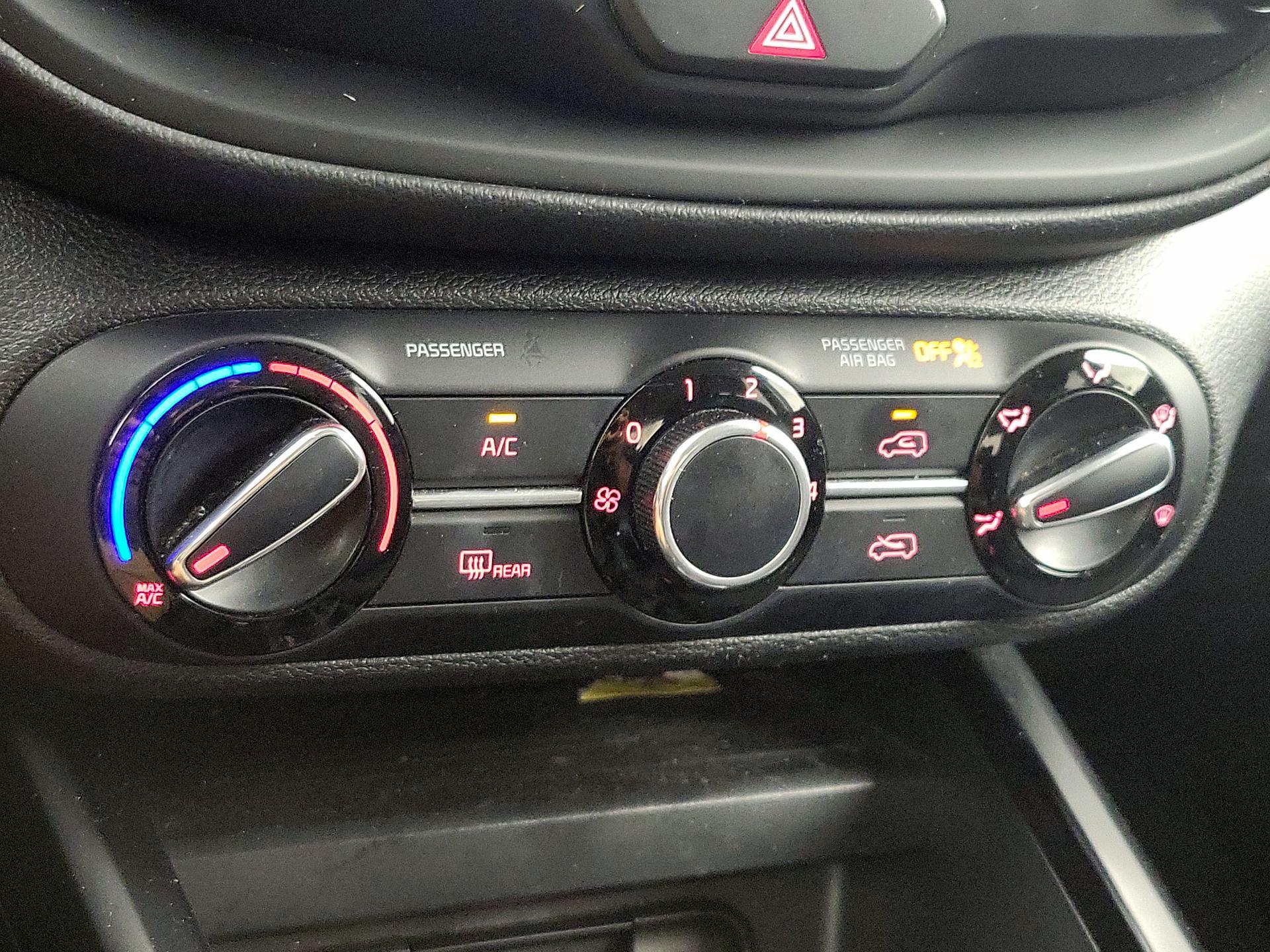 Thumbnail: 2020 Kia Soul - 16
