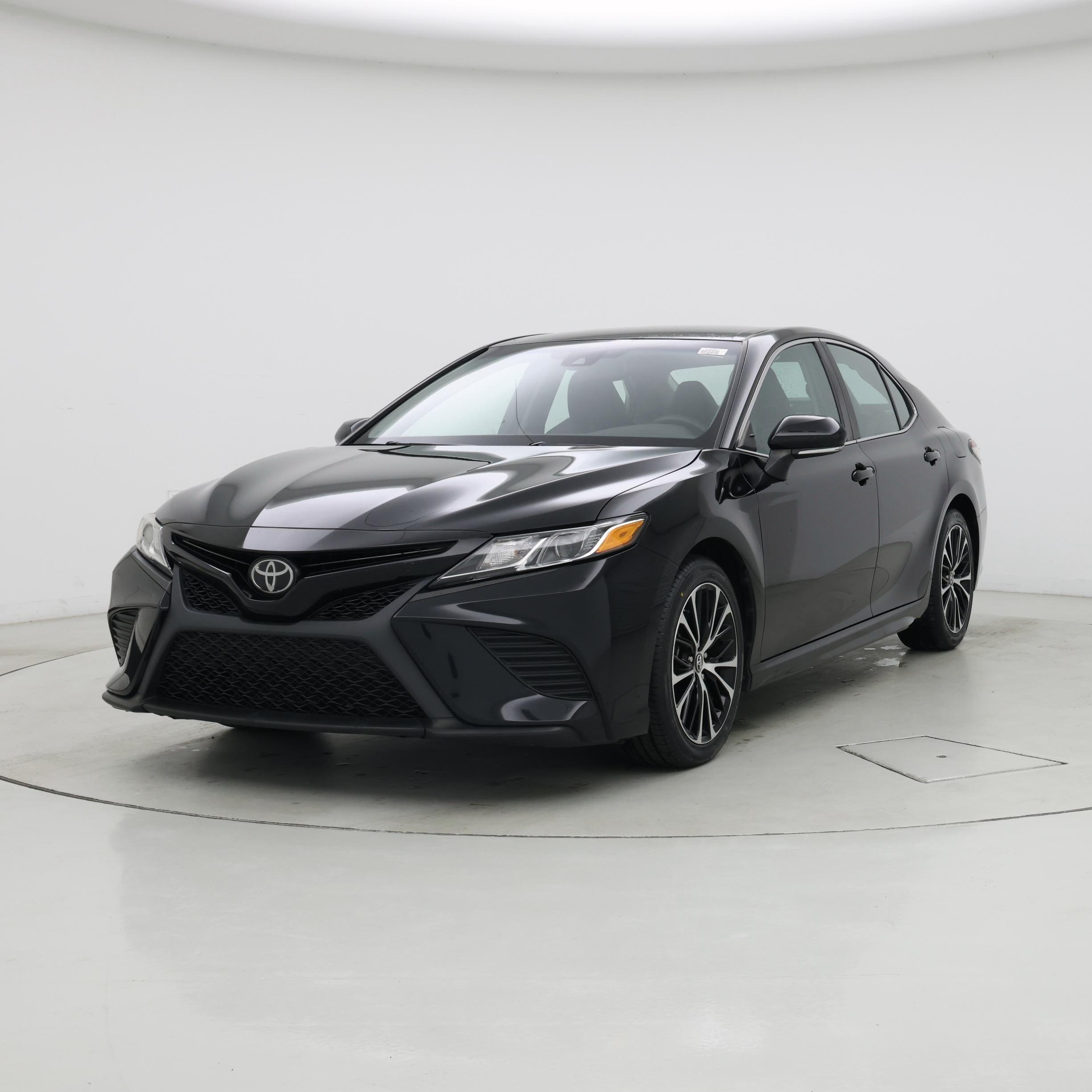 Thumbnail: 2018 Toyota Camry - 4