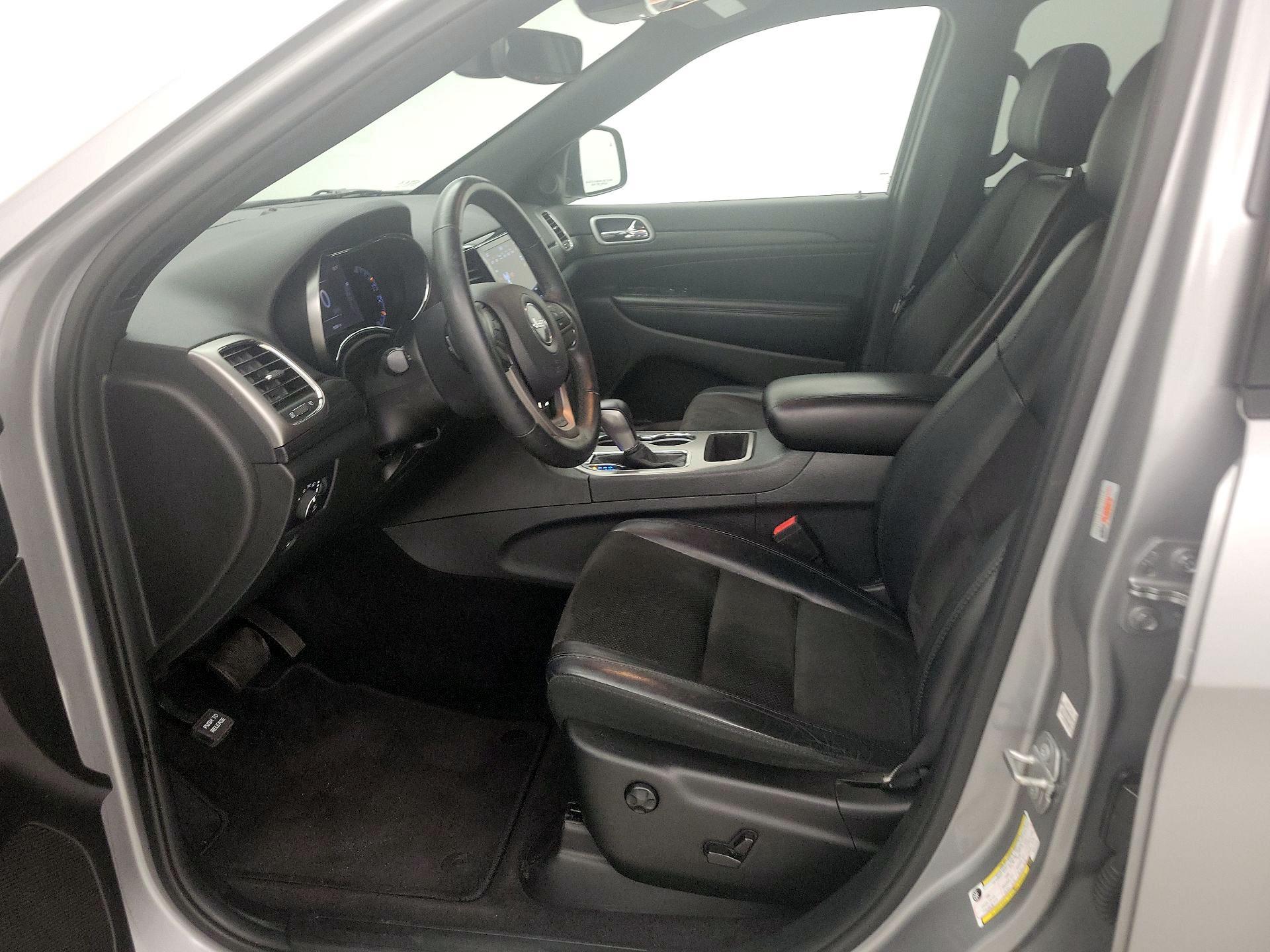 Thumbnail: 2019 Jeep Grand Cherokee - 11