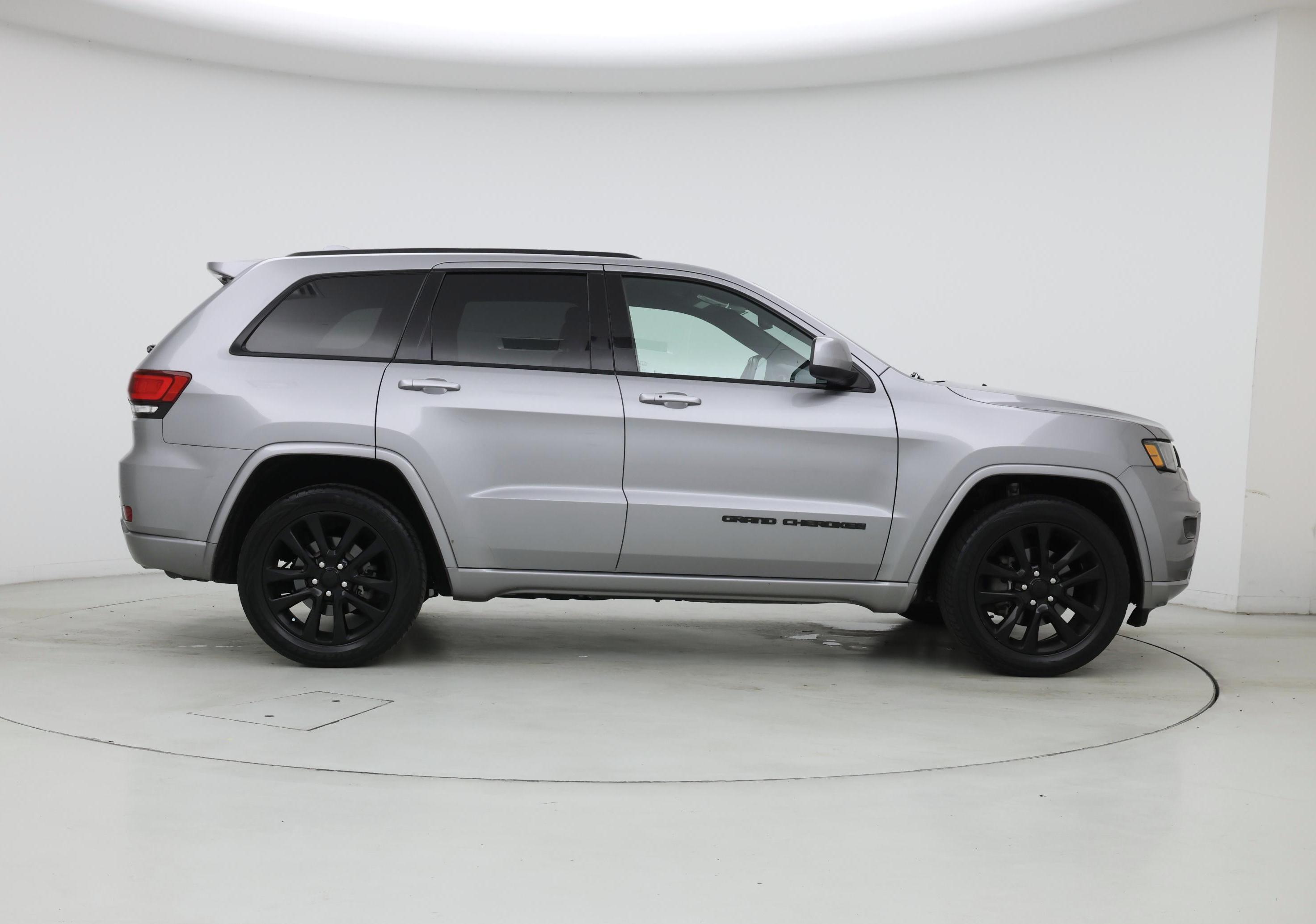 Thumbnail: 2019 Jeep Grand Cherokee - 7