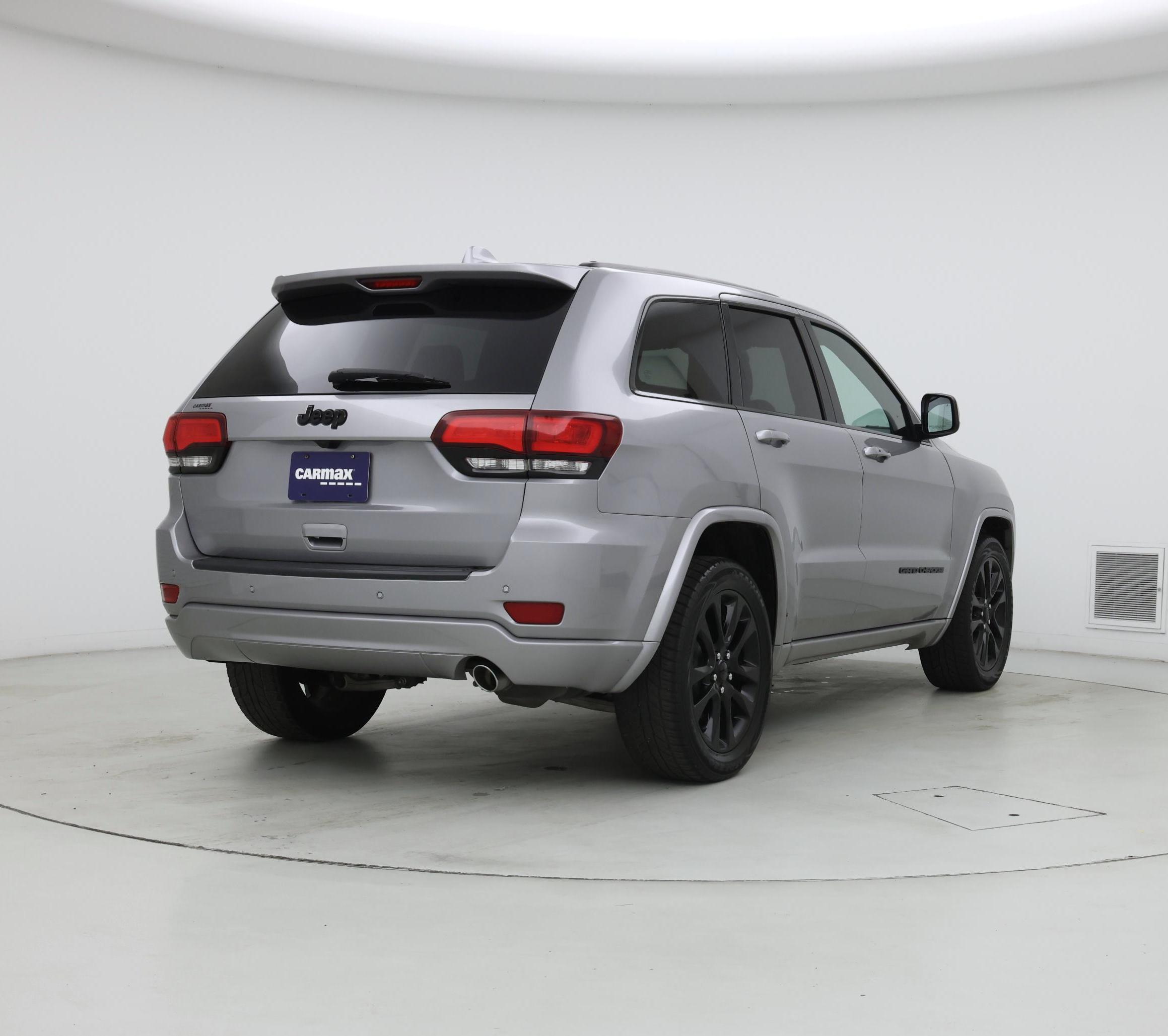 Thumbnail: 2019 Jeep Grand Cherokee - 8