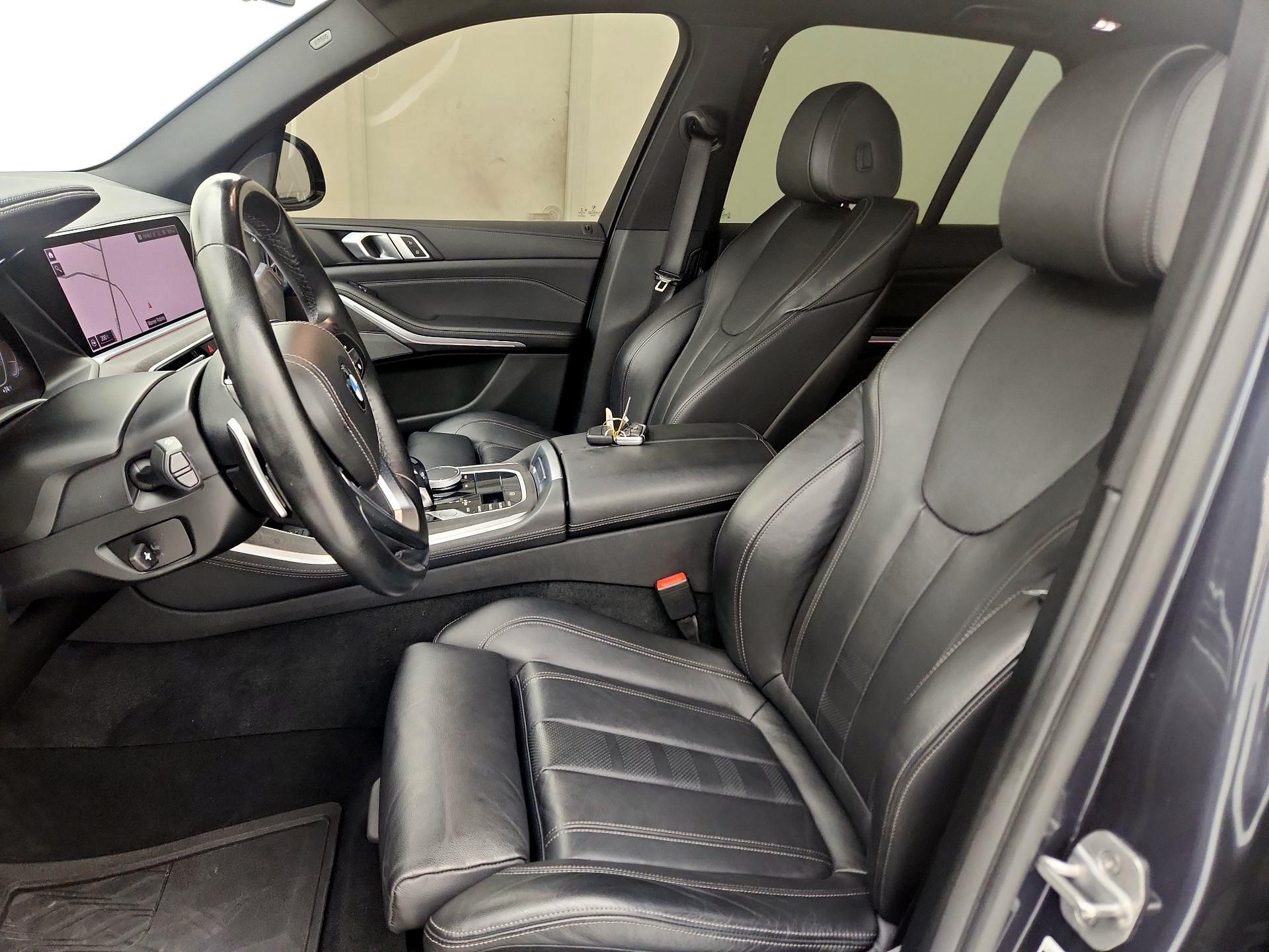 Thumbnail: 2021 BMW X5 - 11