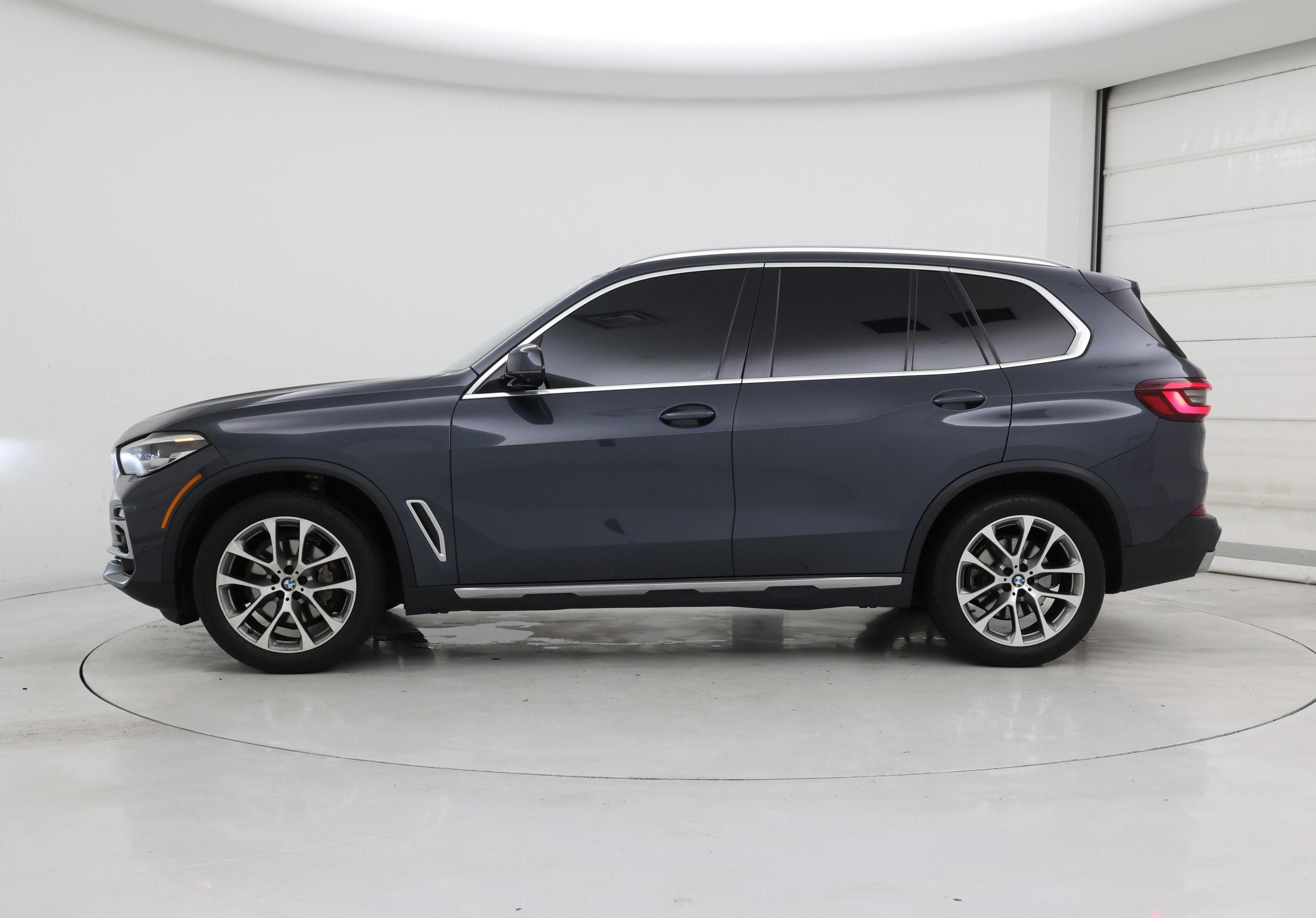 Thumbnail: 2021 BMW X5 - 3
