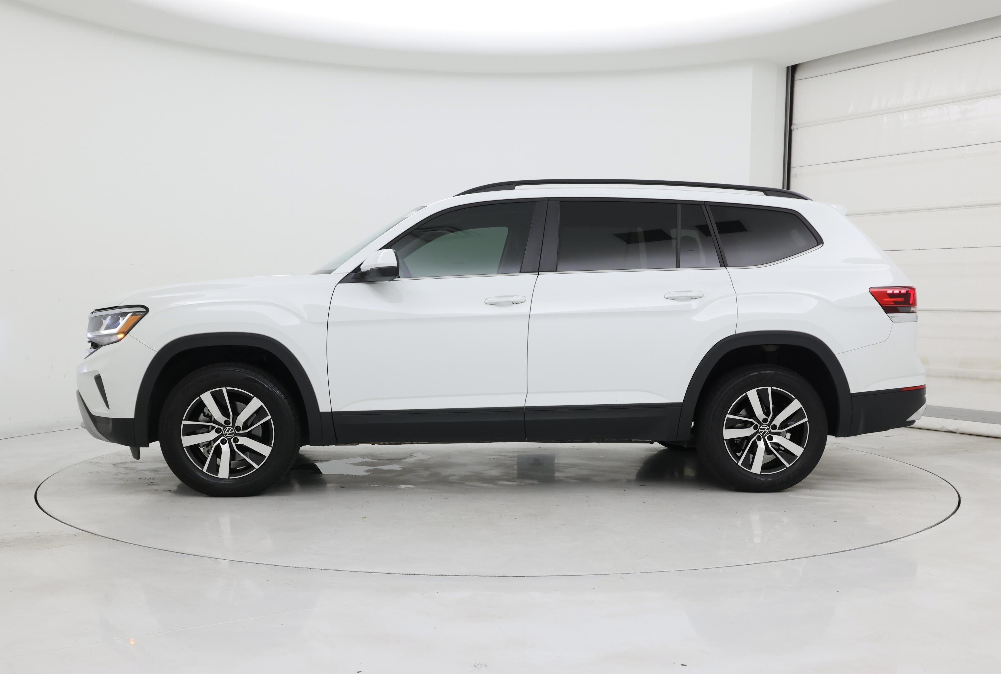 Thumbnail: 2022 Volkswagen Atlas - 3