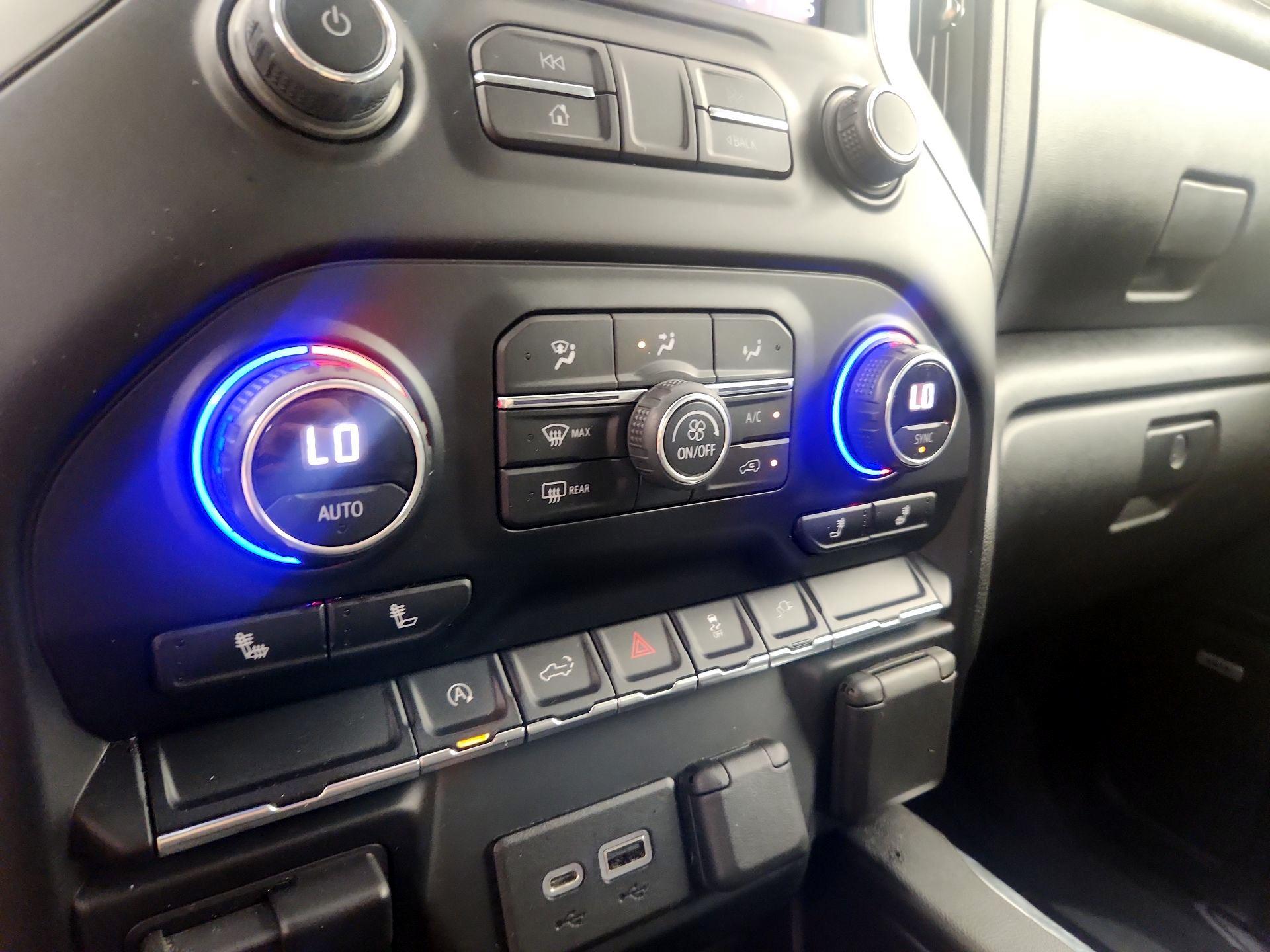 Thumbnail: 2021 Chevrolet Silverado 1500 - 16