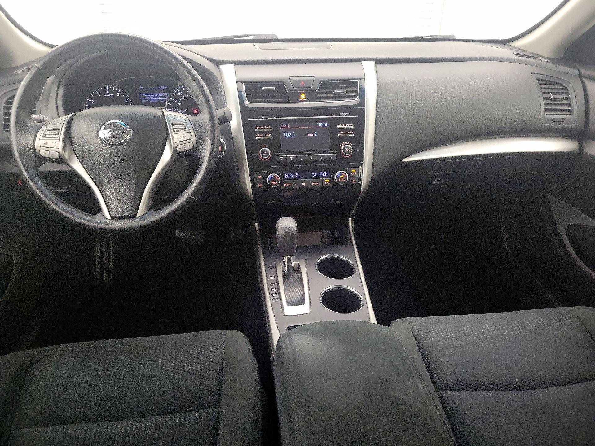 Thumbnail: 2015 Nissan Altima - 9