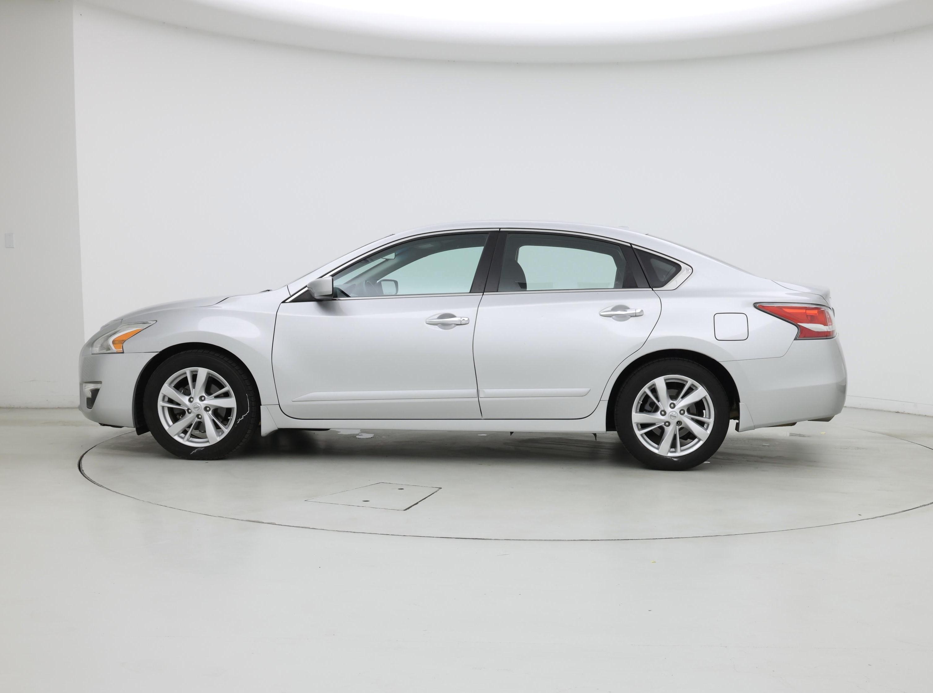 Thumbnail: 2015 Nissan Altima - 3