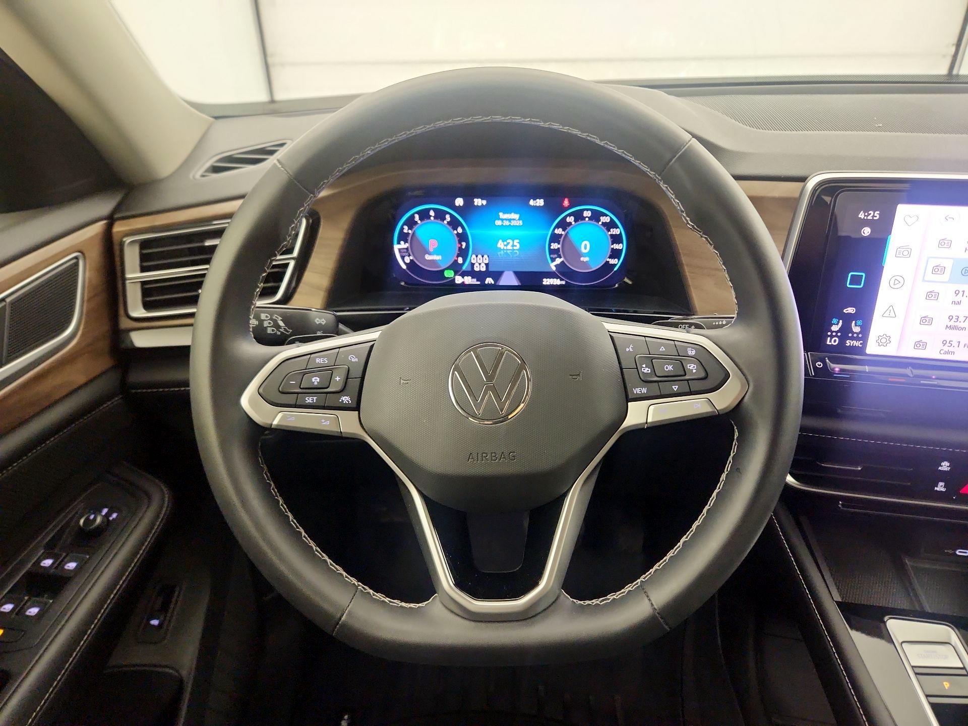 Thumbnail: 2024 Volkswagen Atlas - 10