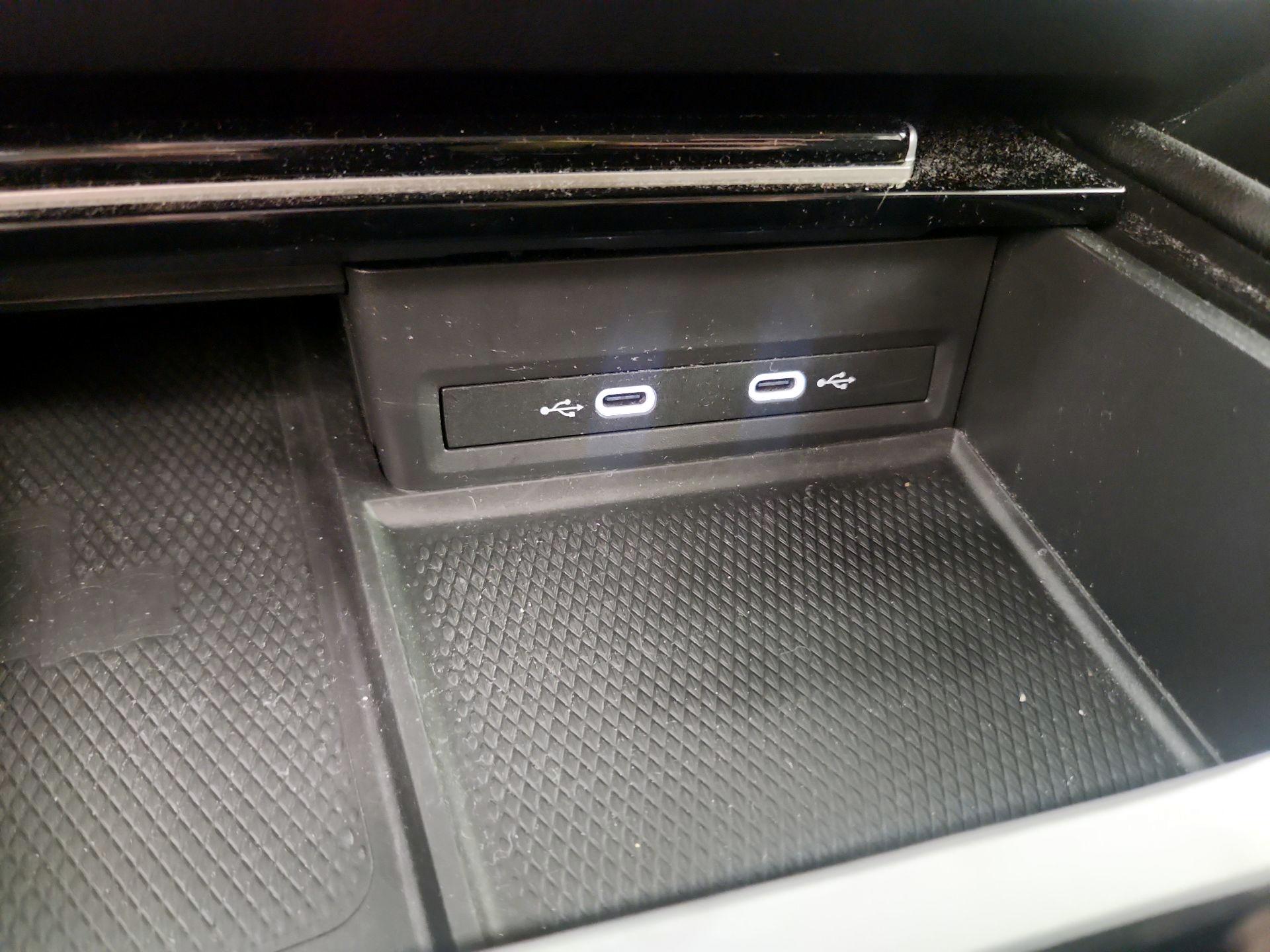 Thumbnail: 2024 Volkswagen Atlas - 18