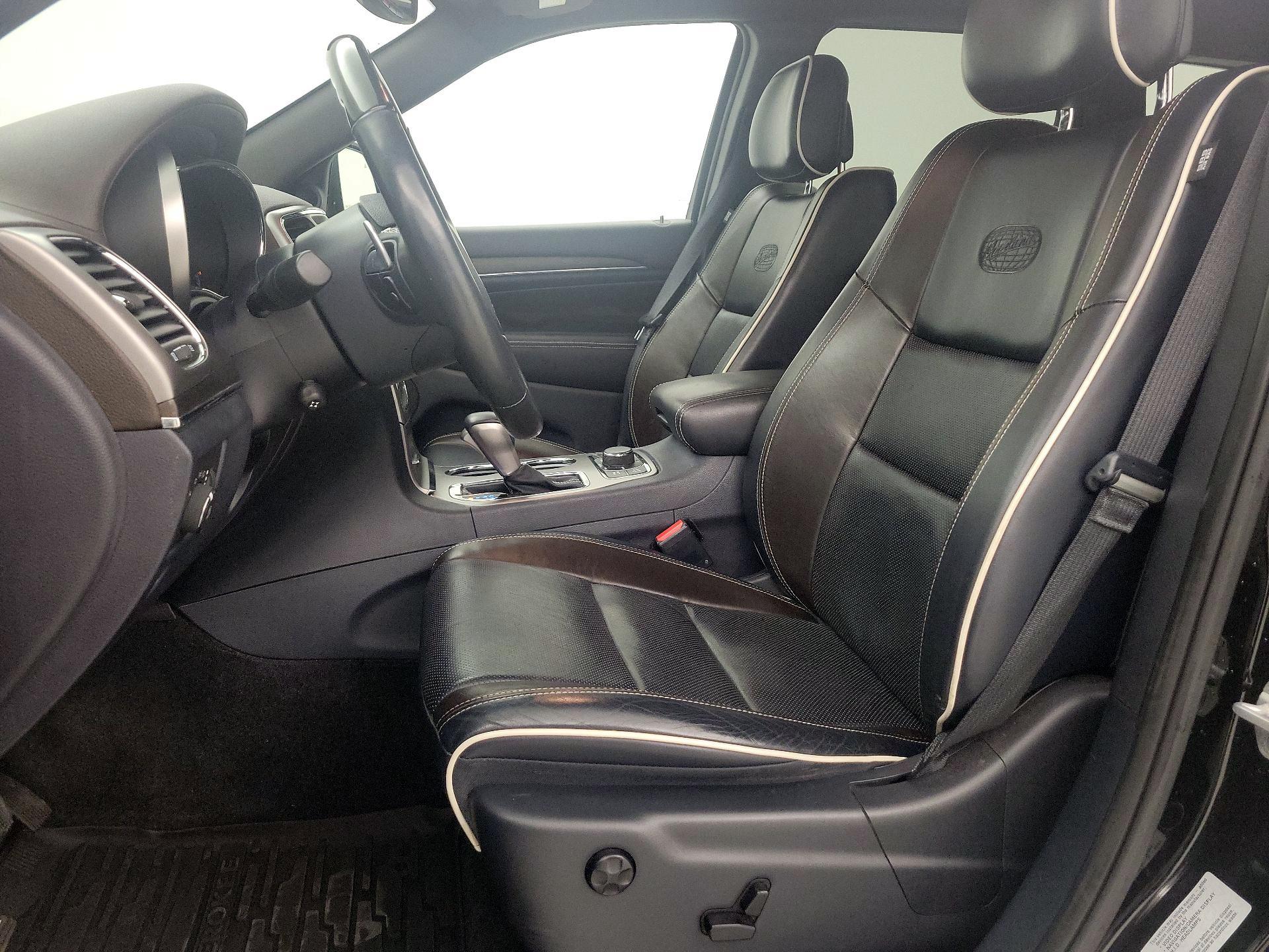 Thumbnail: 2017 Jeep Grand Cherokee - 11