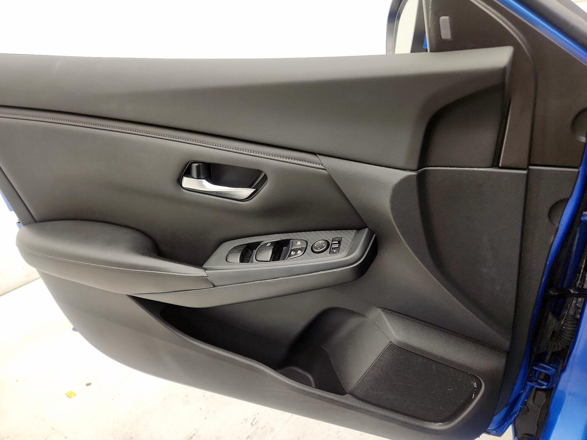 Thumbnail: 2020 Nissan Sentra - 12