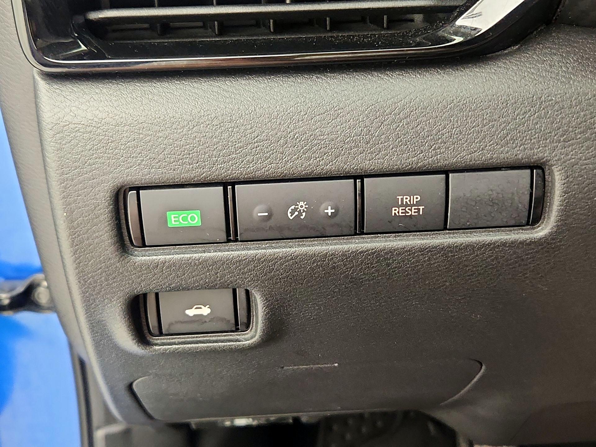 Thumbnail: 2020 Nissan Sentra - 13