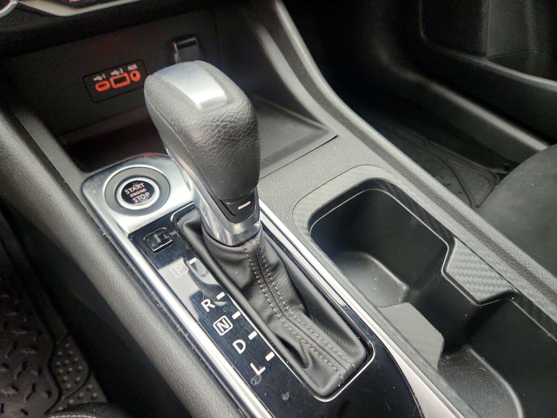 Thumbnail: 2020 Nissan Sentra - 17