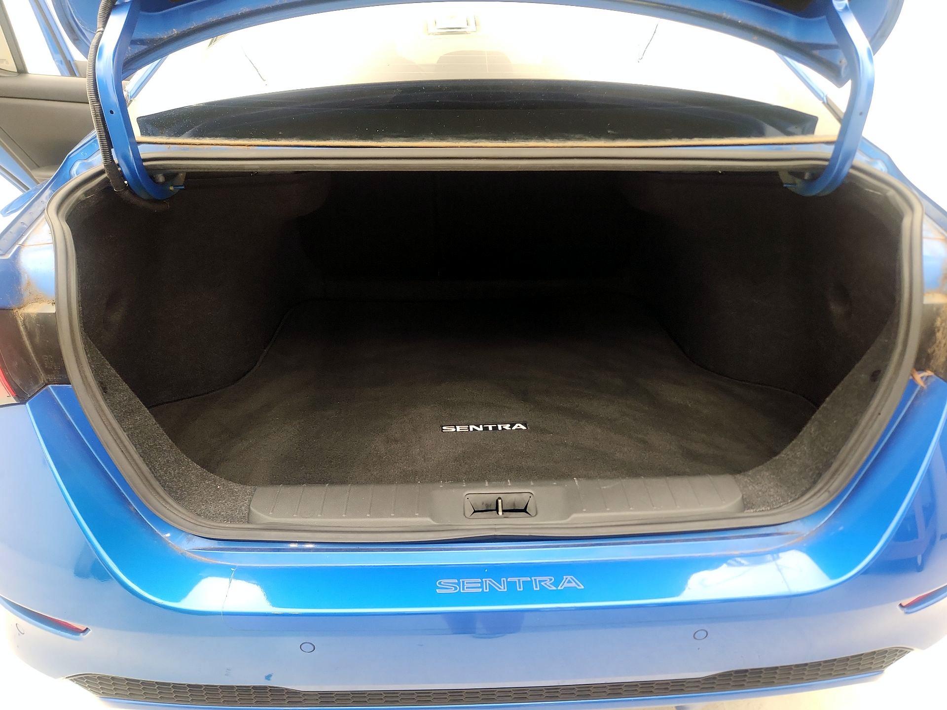 Thumbnail: 2020 Nissan Sentra - 20