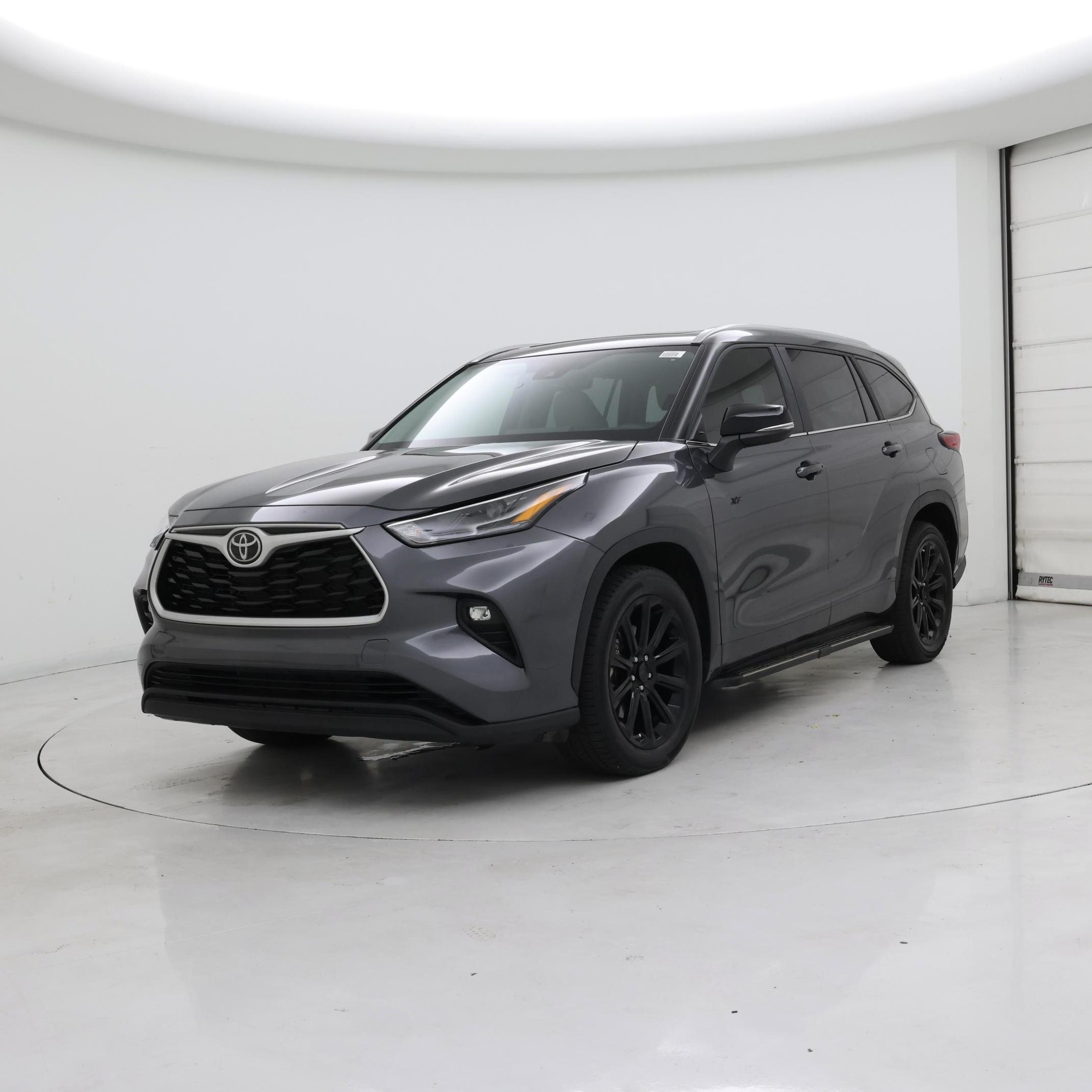 Thumbnail: 2023 Toyota Highlander - 4