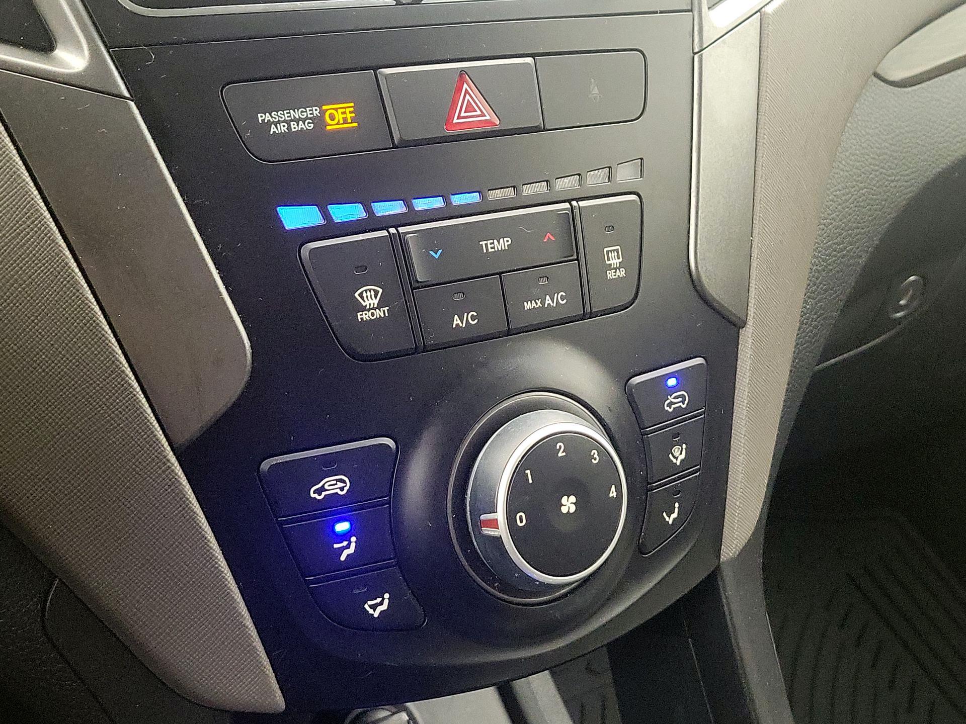 Thumbnail: 2018 Hyundai Santa Fe - 16
