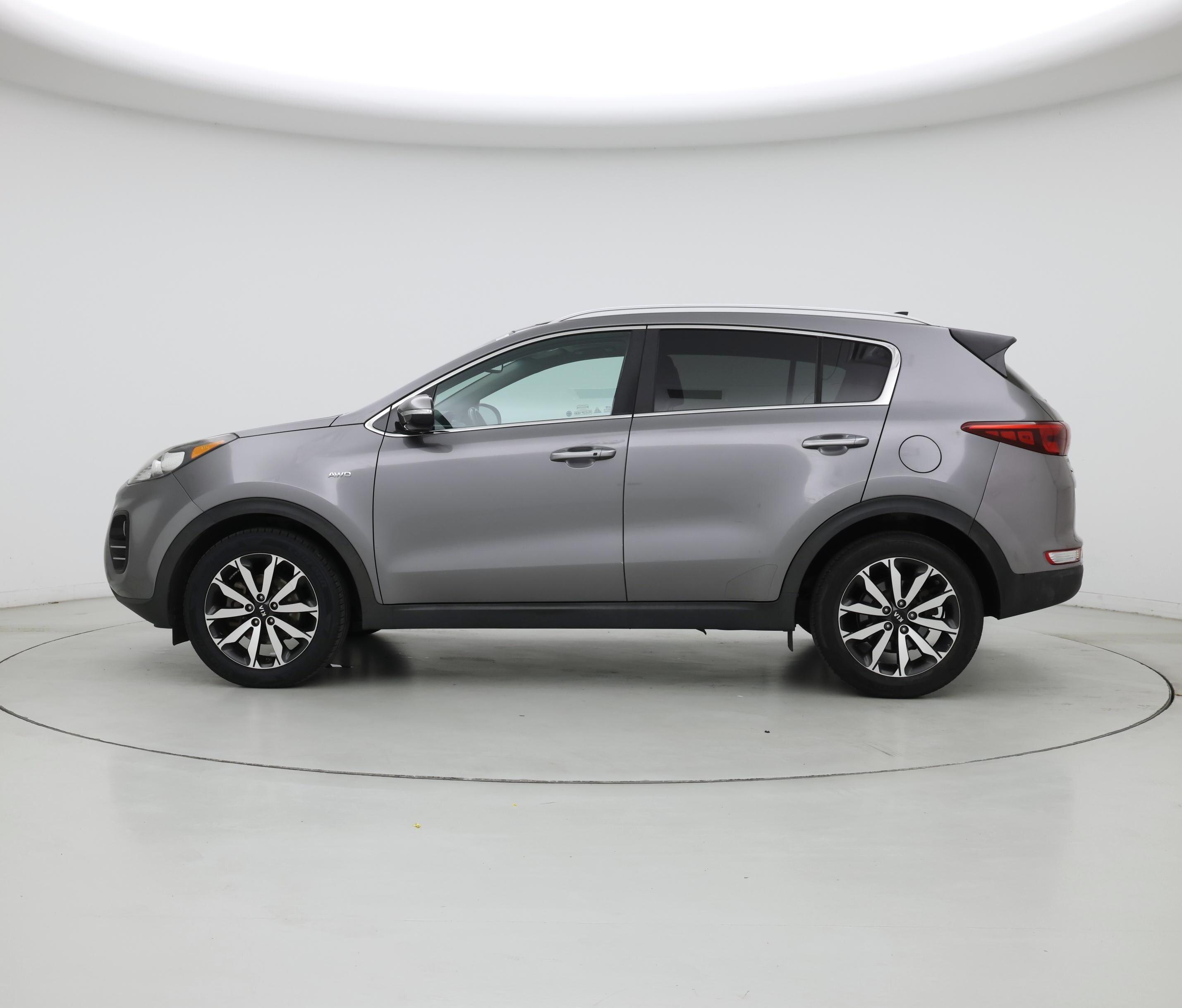 Thumbnail: 2017 Kia Sportage - 3