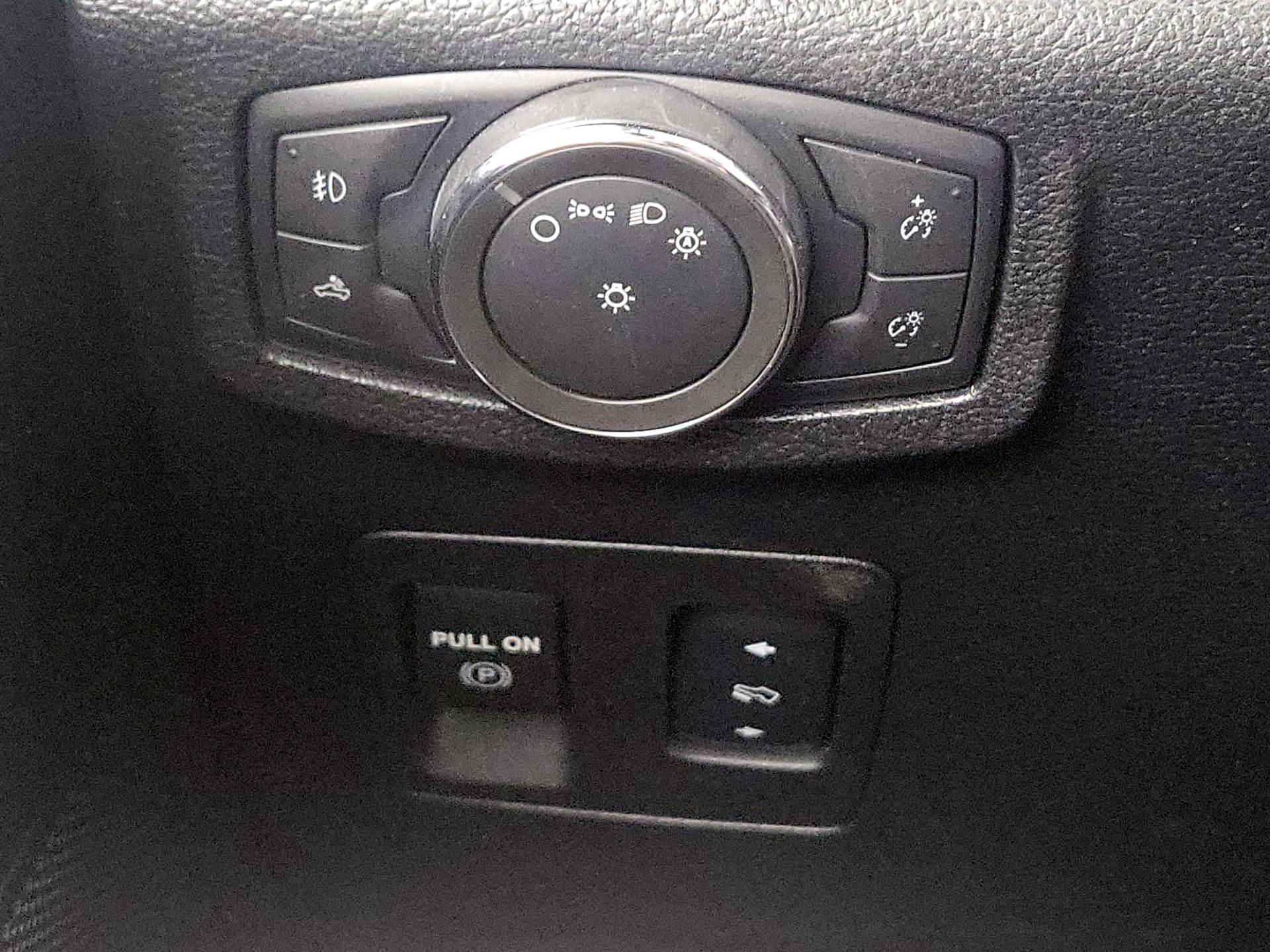 Thumbnail: 2016 Ford F-150 - 13