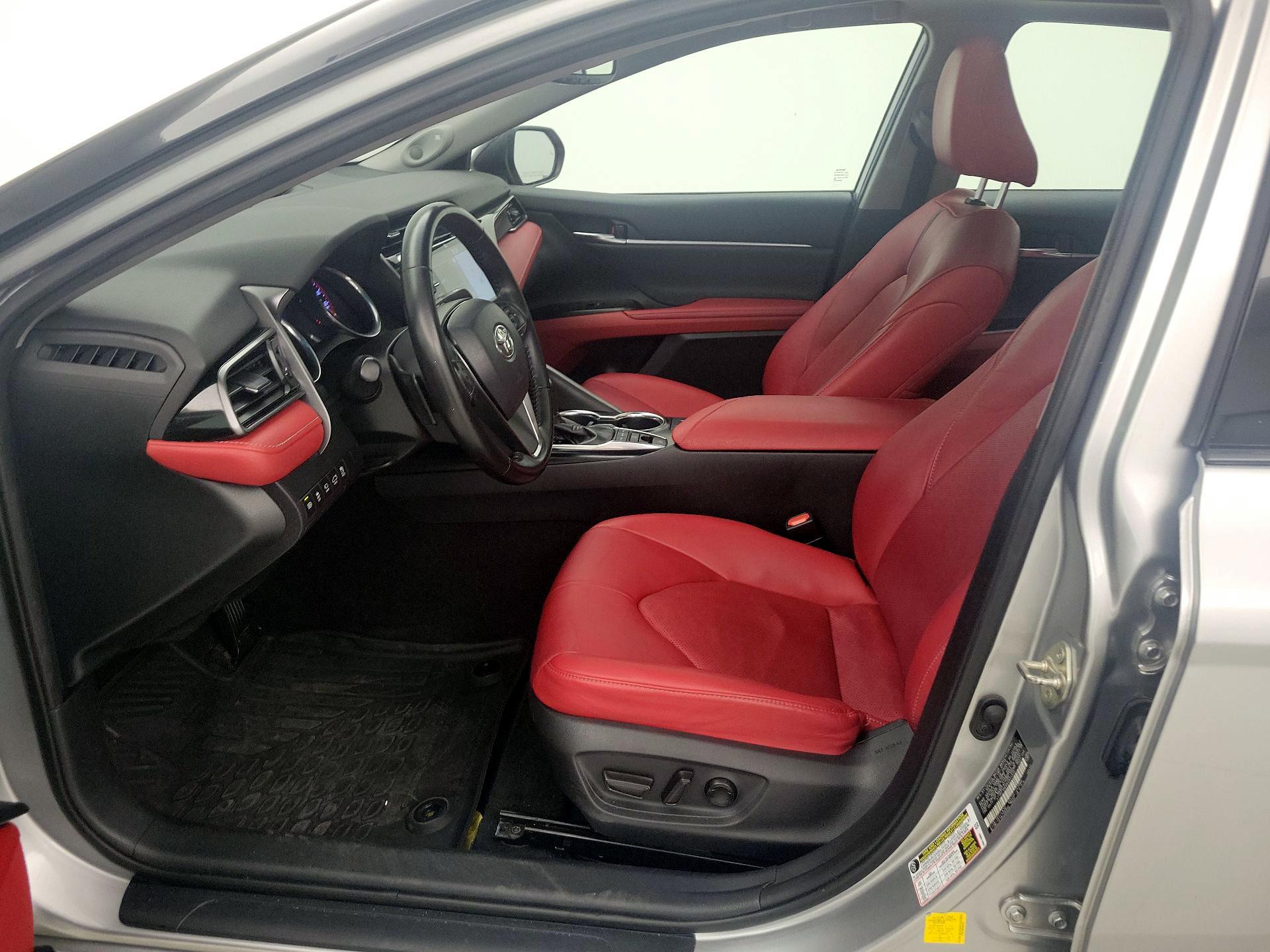 Thumbnail: 2019 Toyota Camry - 11