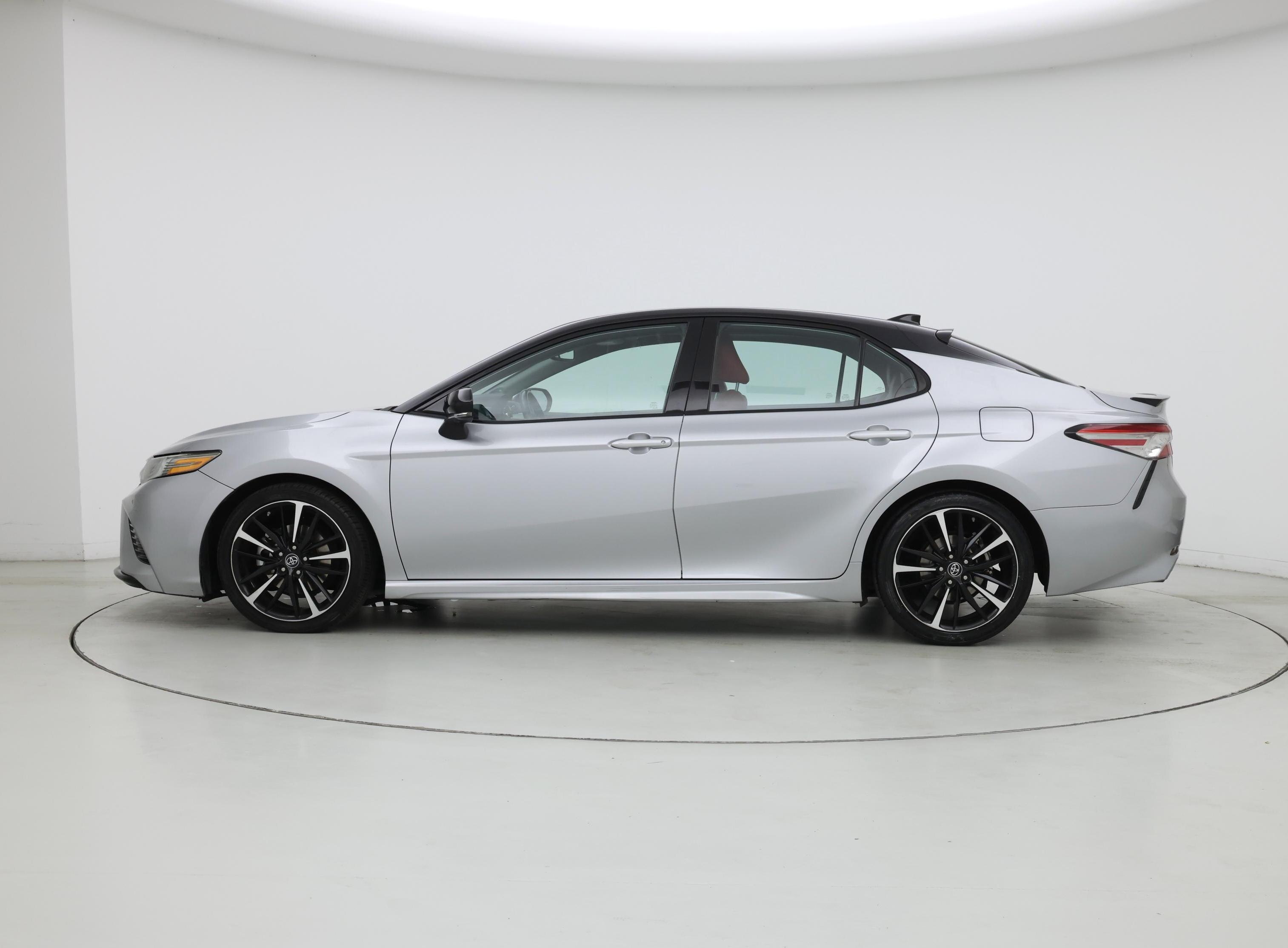 Thumbnail: 2019 Toyota Camry - 3