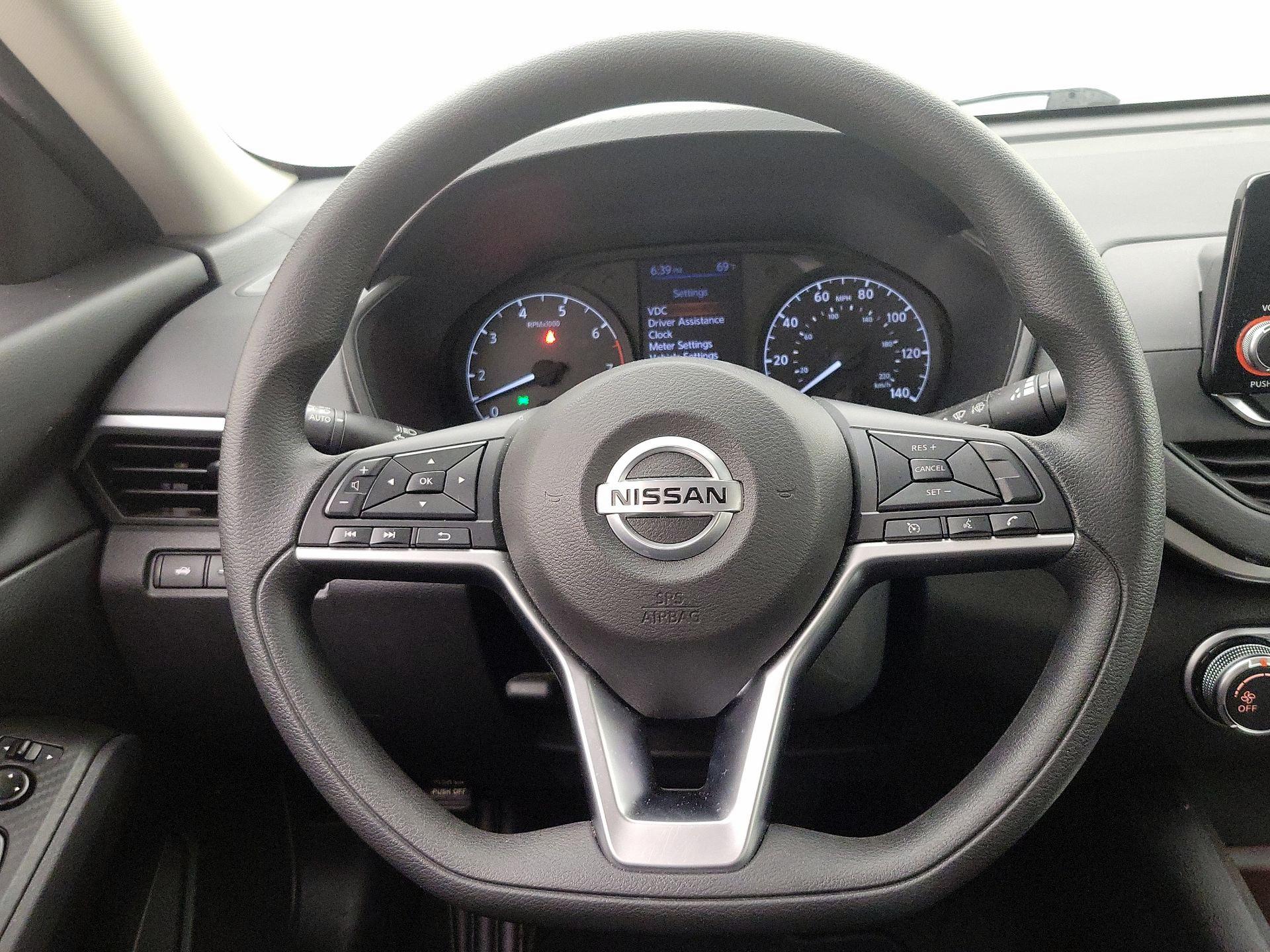 Thumbnail: 2022 Nissan Altima - 10