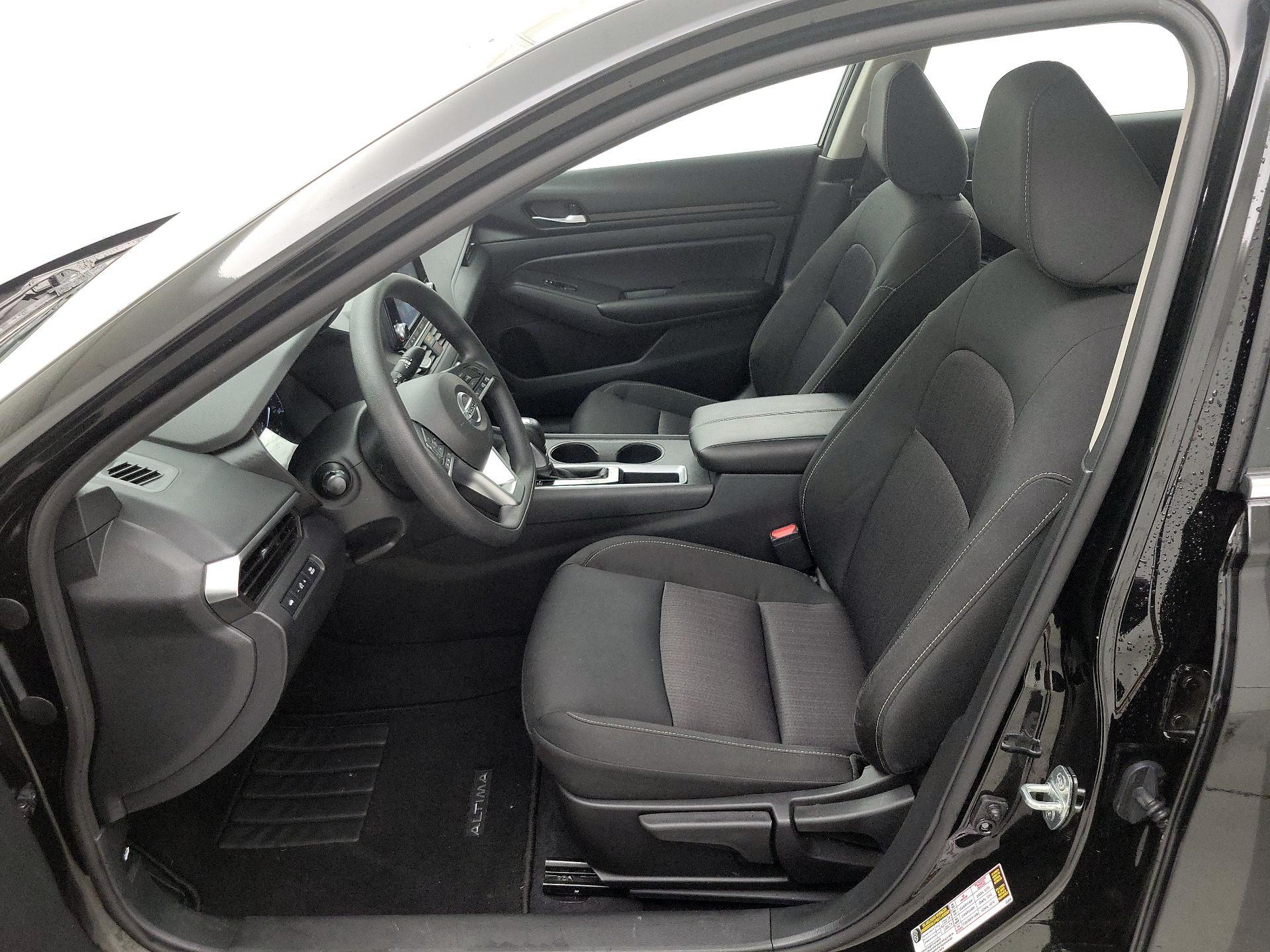 Thumbnail: 2022 Nissan Altima - 11