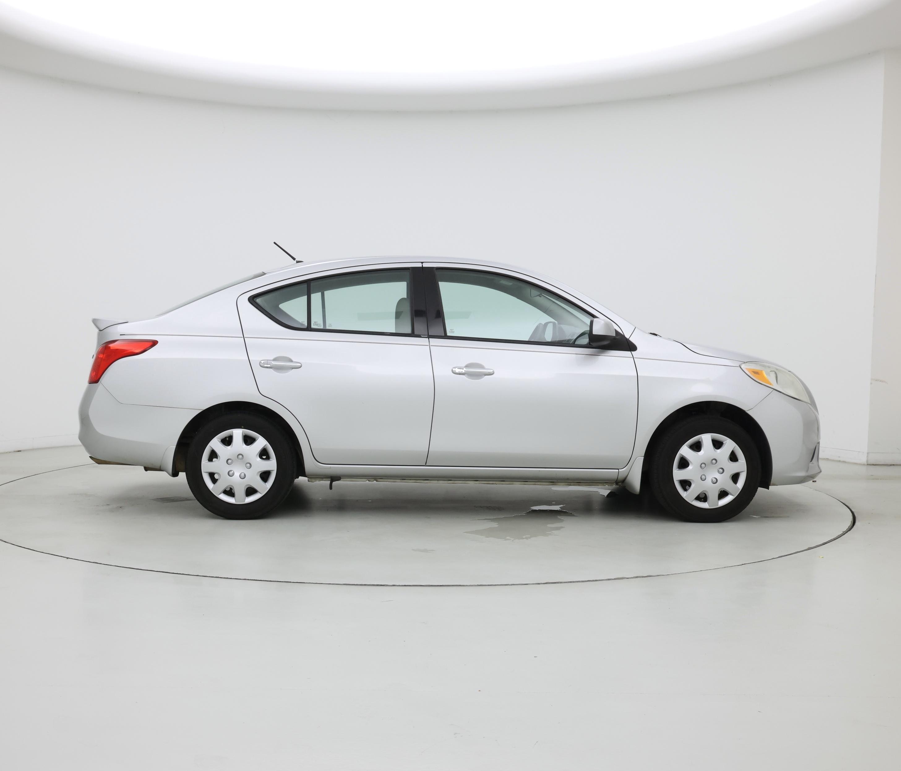 Thumbnail: 2014 Nissan Versa - 7