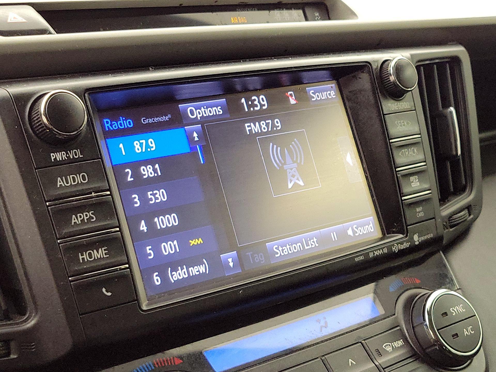 Thumbnail: 2018 Toyota RAV4 - 15