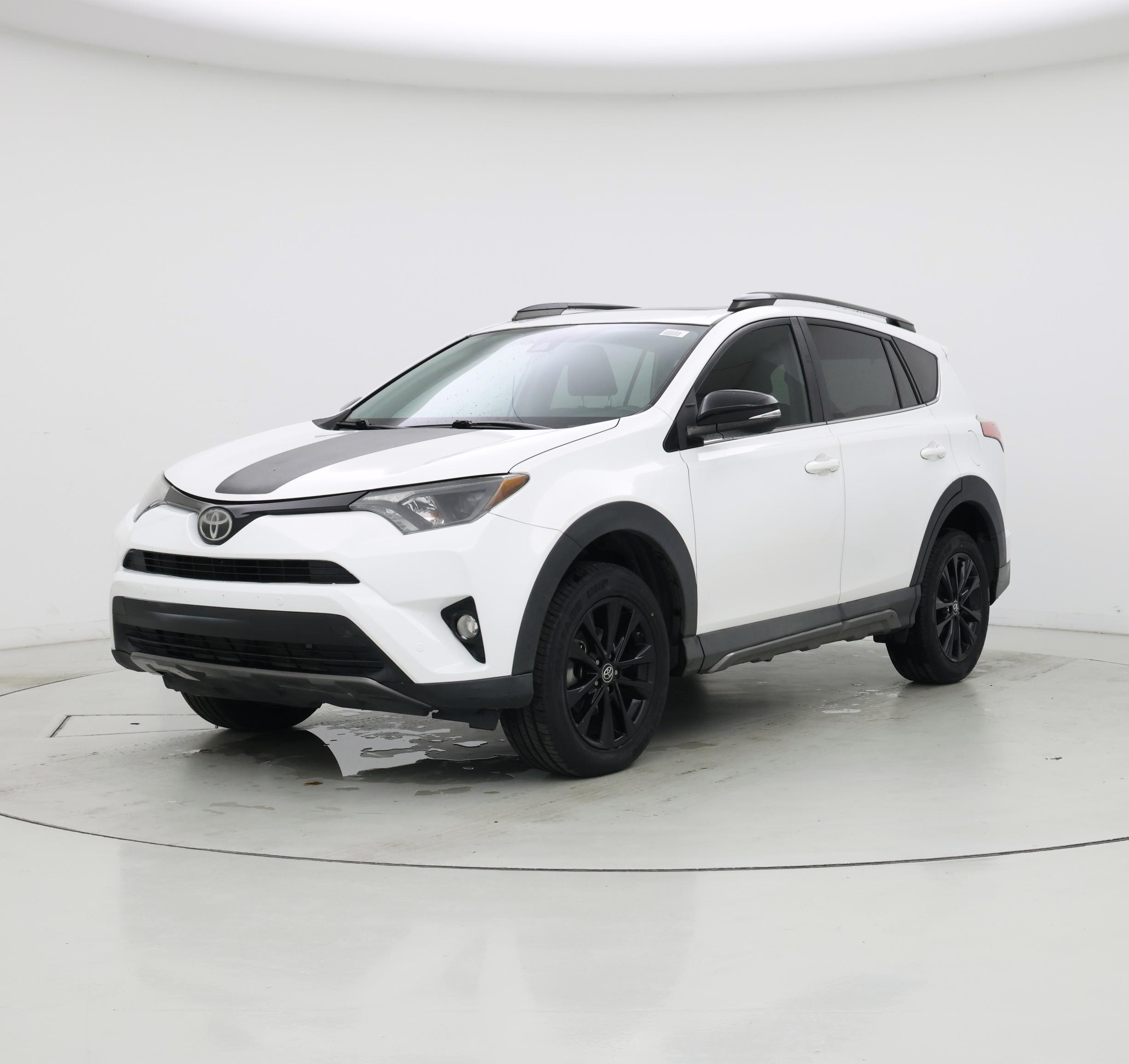 Thumbnail: 2018 Toyota RAV4 - 4