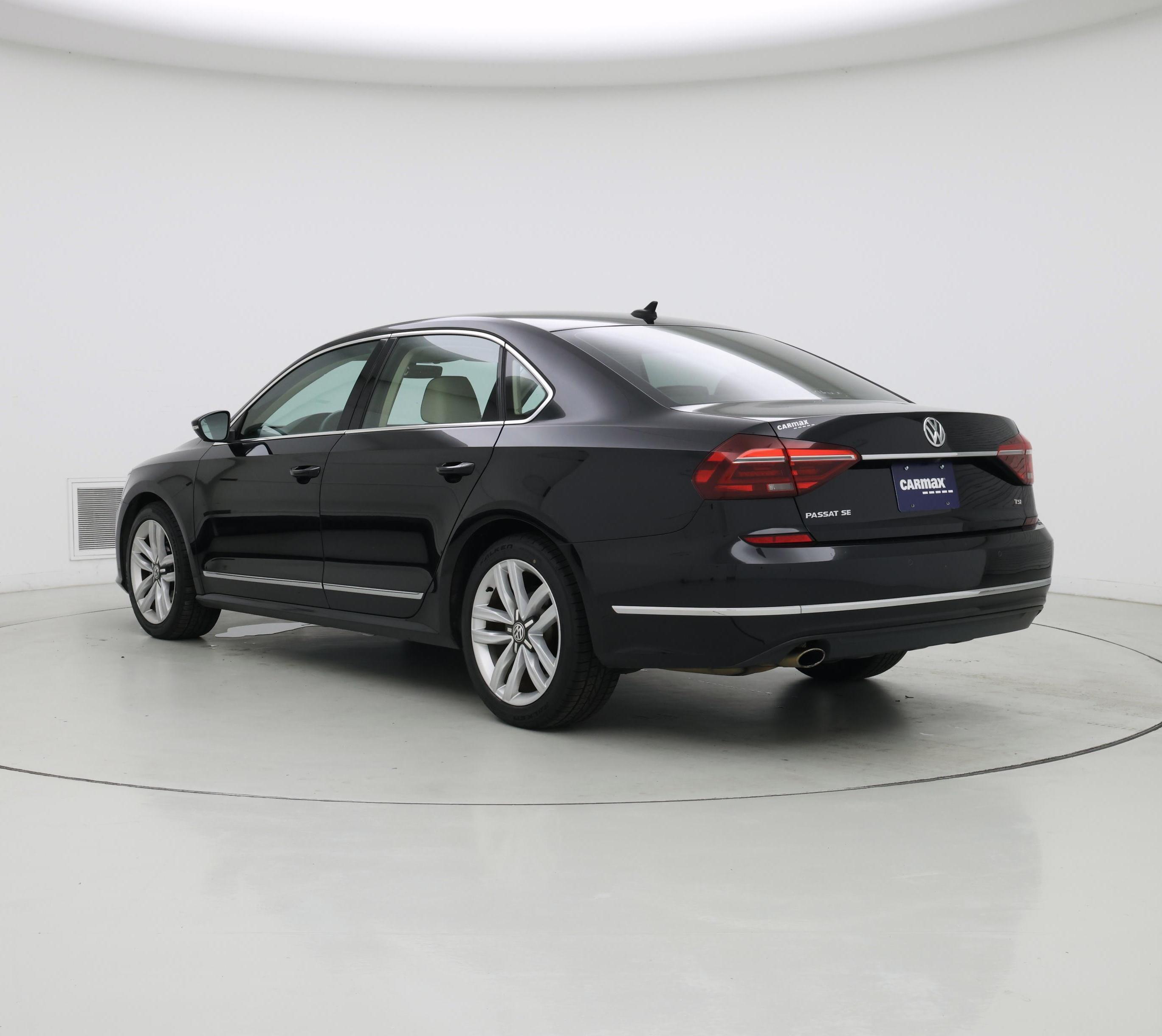 Thumbnail: 2017 Volkswagen Passat - 2