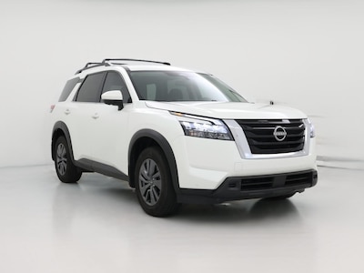 White 2023 Nissan Pathfinder SV