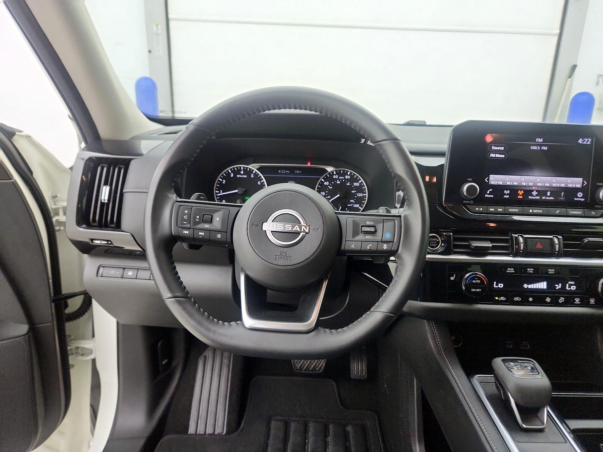 Thumbnail: 2023 Nissan Pathfinder - 10