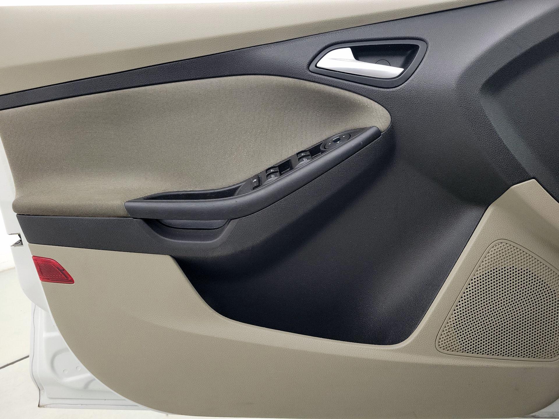 Thumbnail: 2014 Ford Focus - 12