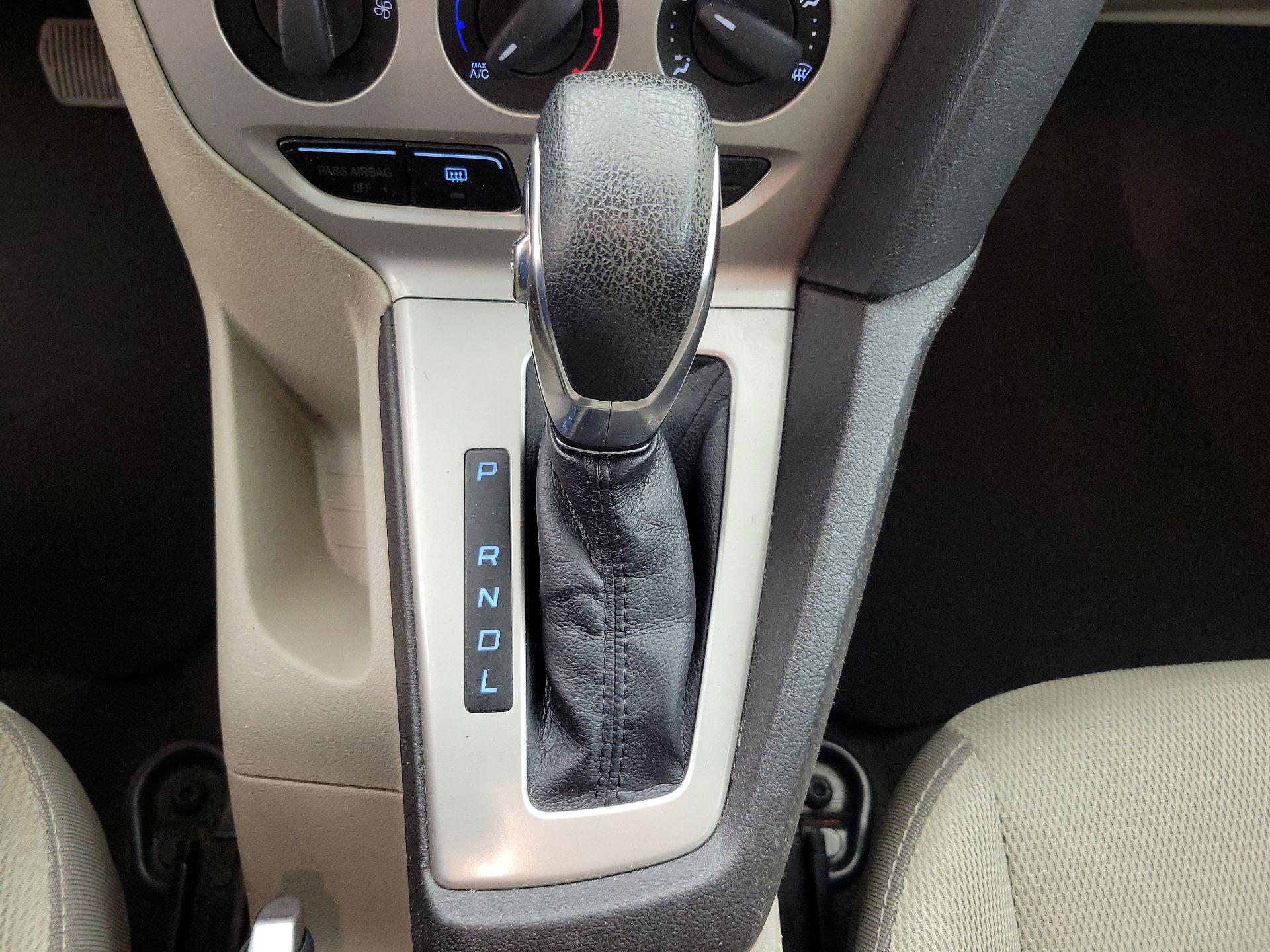 Thumbnail: 2014 Ford Focus - 16